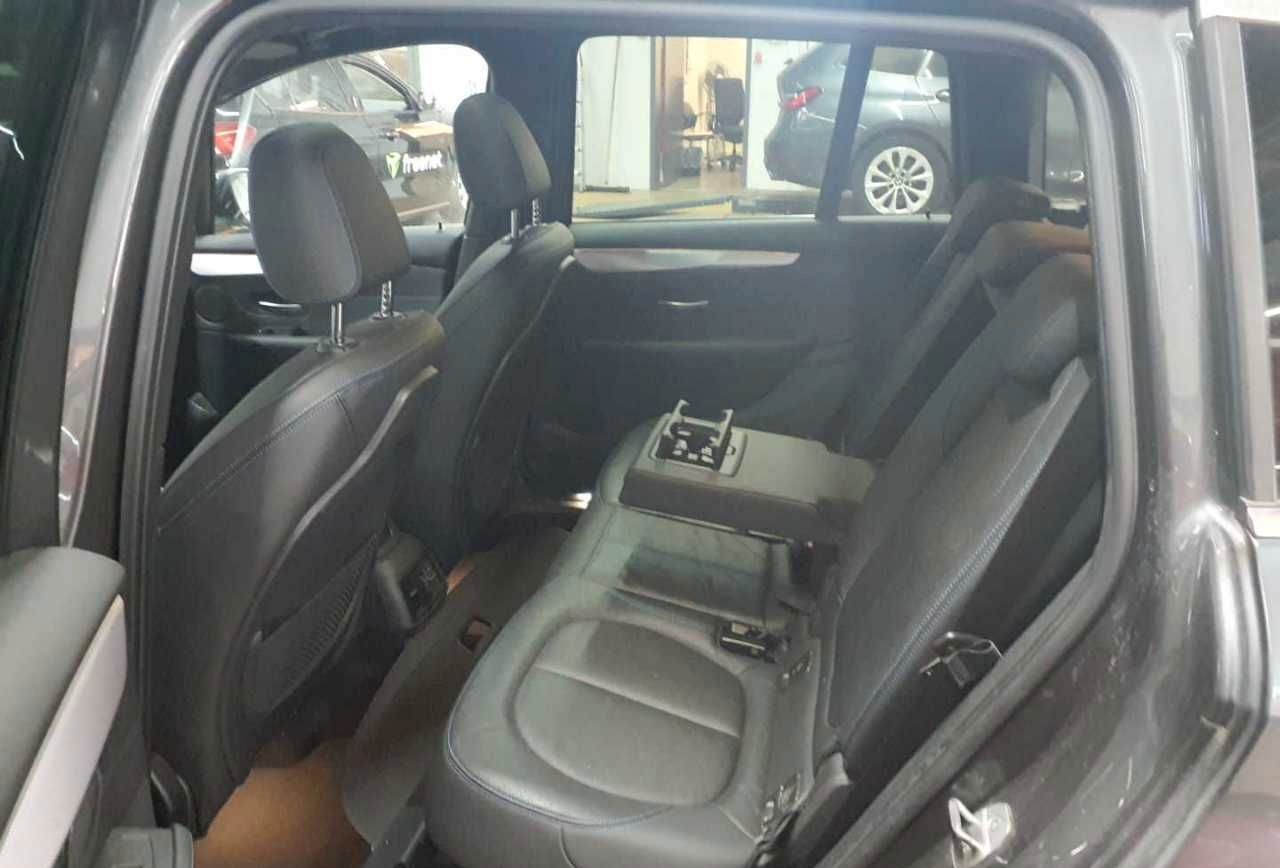 BMW 220i Gran Tourer Aut. M Sport Navi Pano foto 5