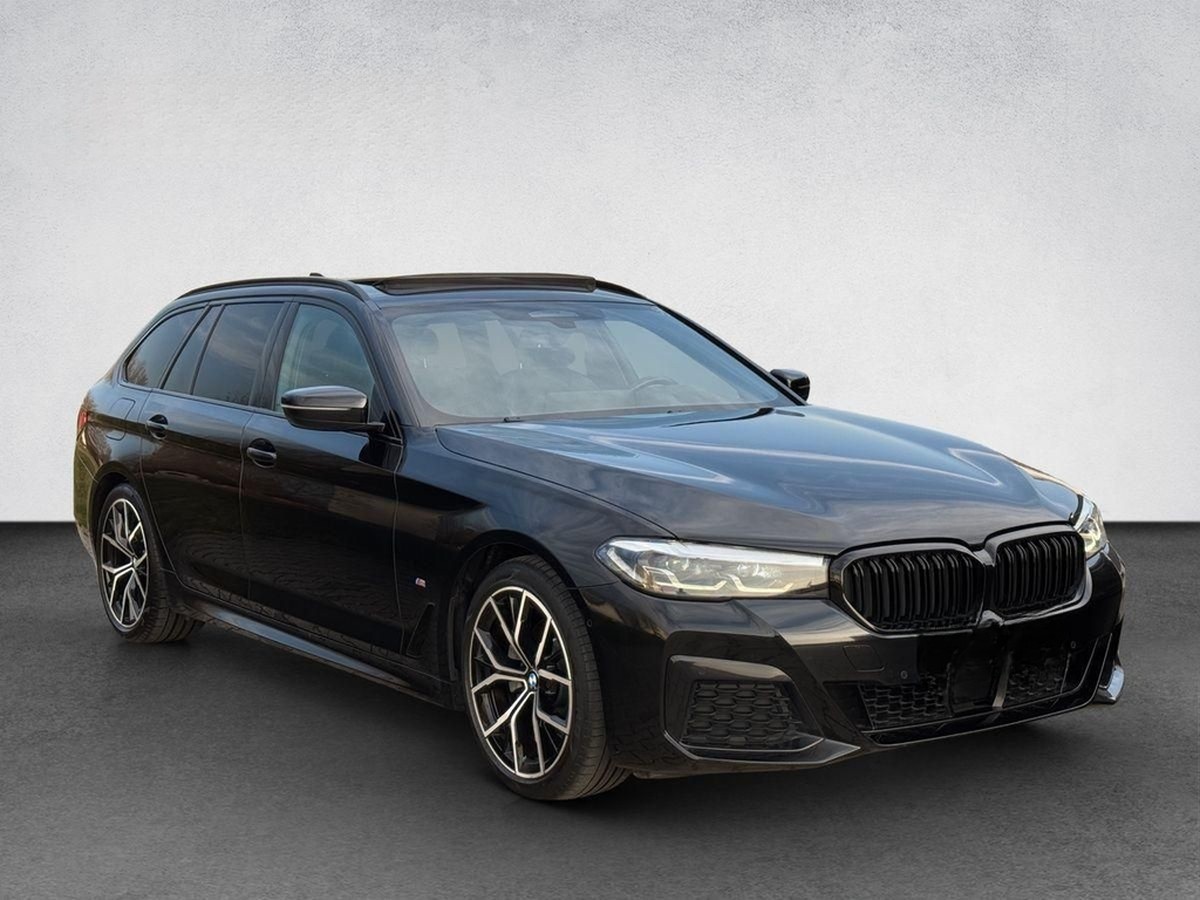 BMW 520d Touring M Sport xDrive LED Pano Leder HuD foto 2