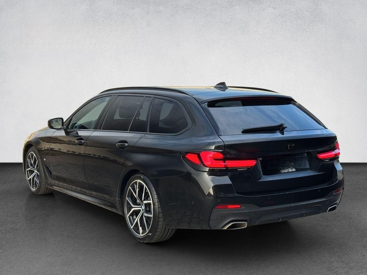 BMW 520d Touring M Sport xDrive LED Pano Leder HuD foto 4