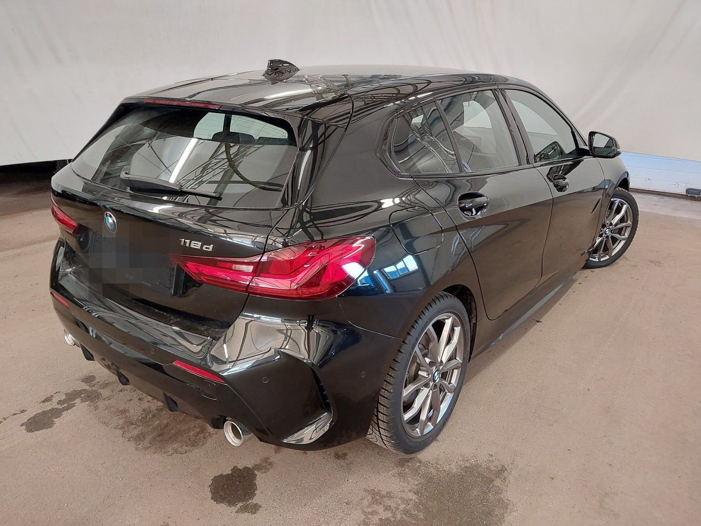 BMW 118d Limousine M Sport HiFi LRHZ QI RFK SHZ 2ZK foto 4