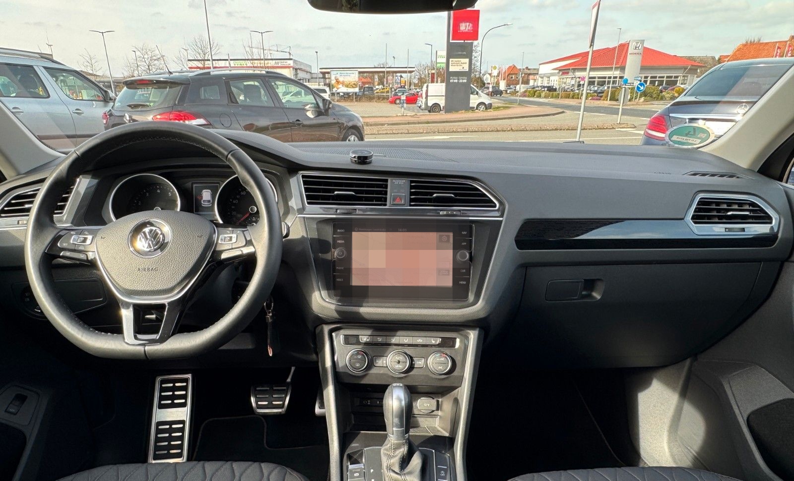 Volkswagen Tiguan 2.0 TSI DSG 4MOTION SOUND*NAVI*SITZHZG* foto 9
