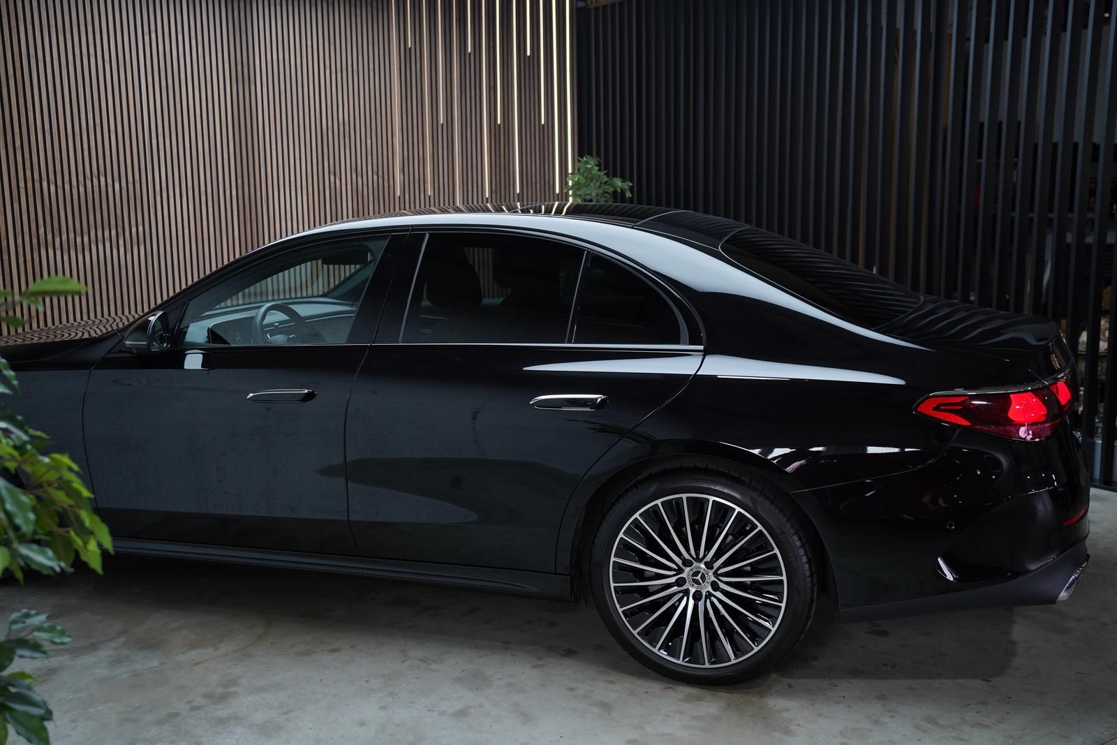 Mercedes-Benz E220d AMG | Night | Pano | 360 | Nappa | Burm 4D foto 25