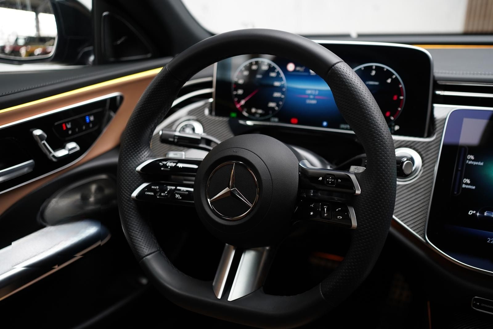 Mercedes-Benz E220d AMG | Night | Pano | 360 | Nappa | Burm 4D foto 9