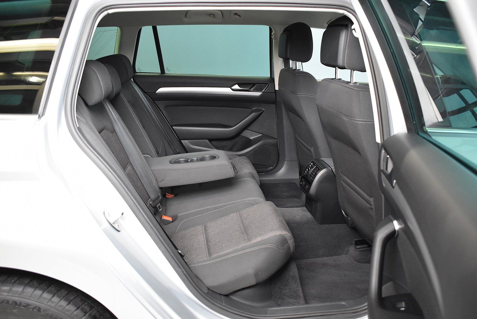 Volkswagen Passat Variant 2.0 TDI 4Motion DSG*LED*PDC*ACC foto 19