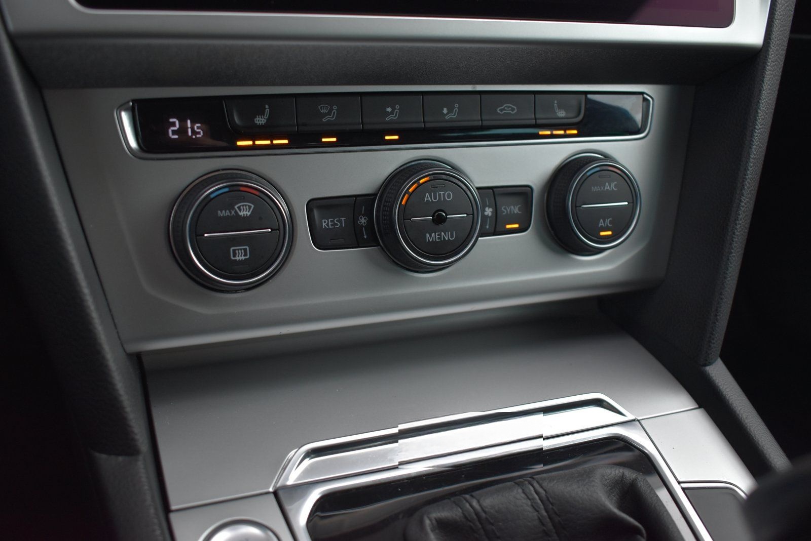 Volkswagen Passat Variant 2.0 TDI 4Motion DSG*LED*PDC*ACC foto 24