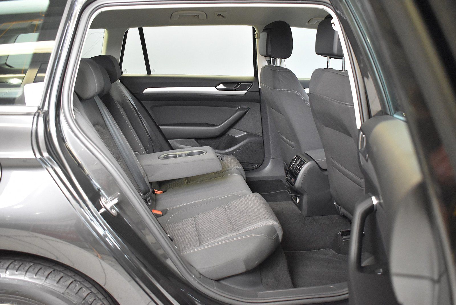 Volkswagen Passat Variant 4Motion 2,0TDI AHK*DSG LED*SHZ foto 18