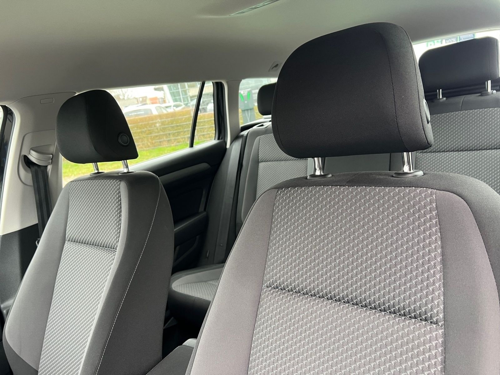 Volkswagen Passat Variant 2.0 TDI DSG +AHK +LED +ACC +RKAM foto 21