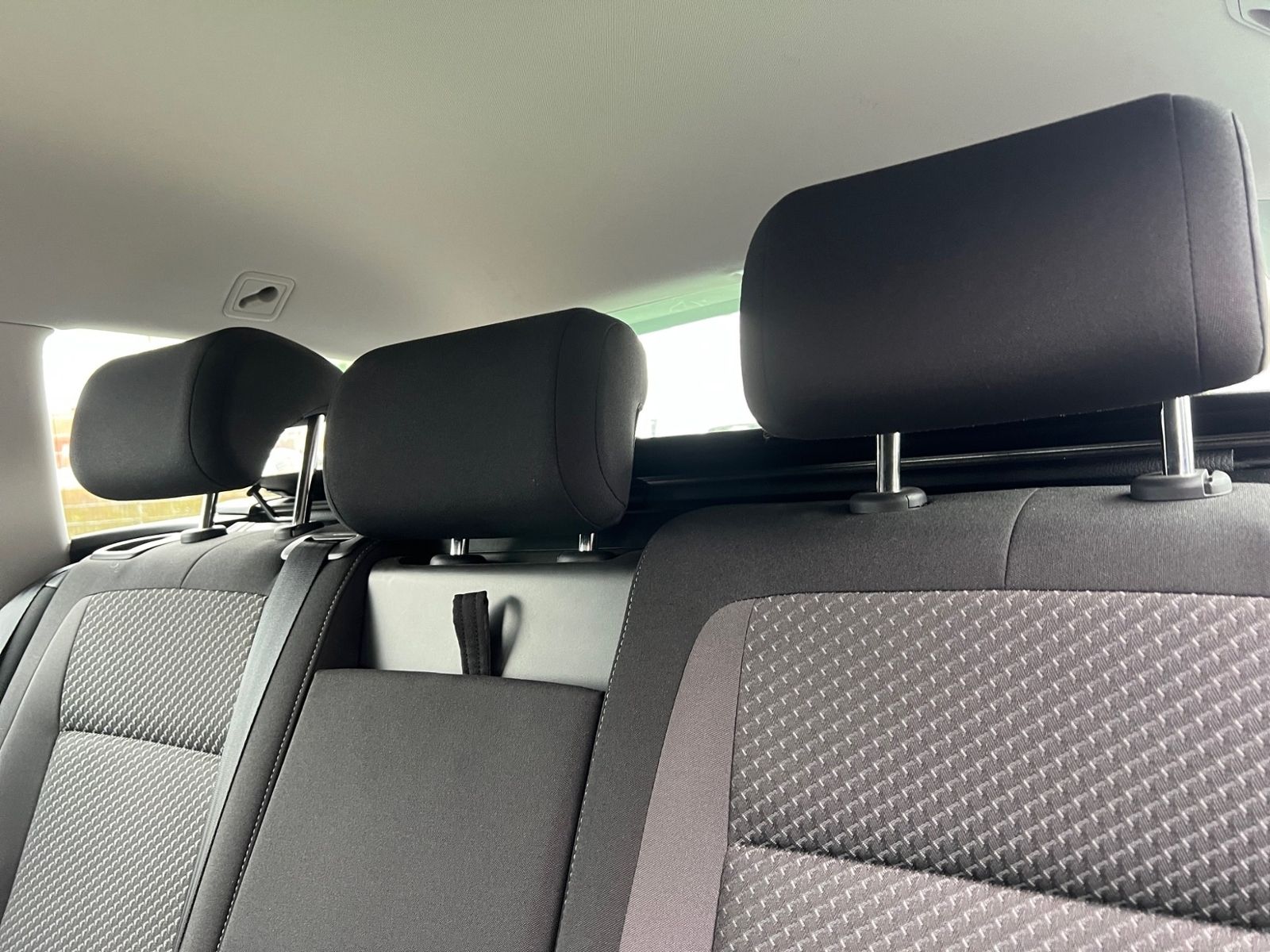 Volkswagen Passat Variant 2.0 TDI DSG +AHK +LED +ACC +RKAM foto 23