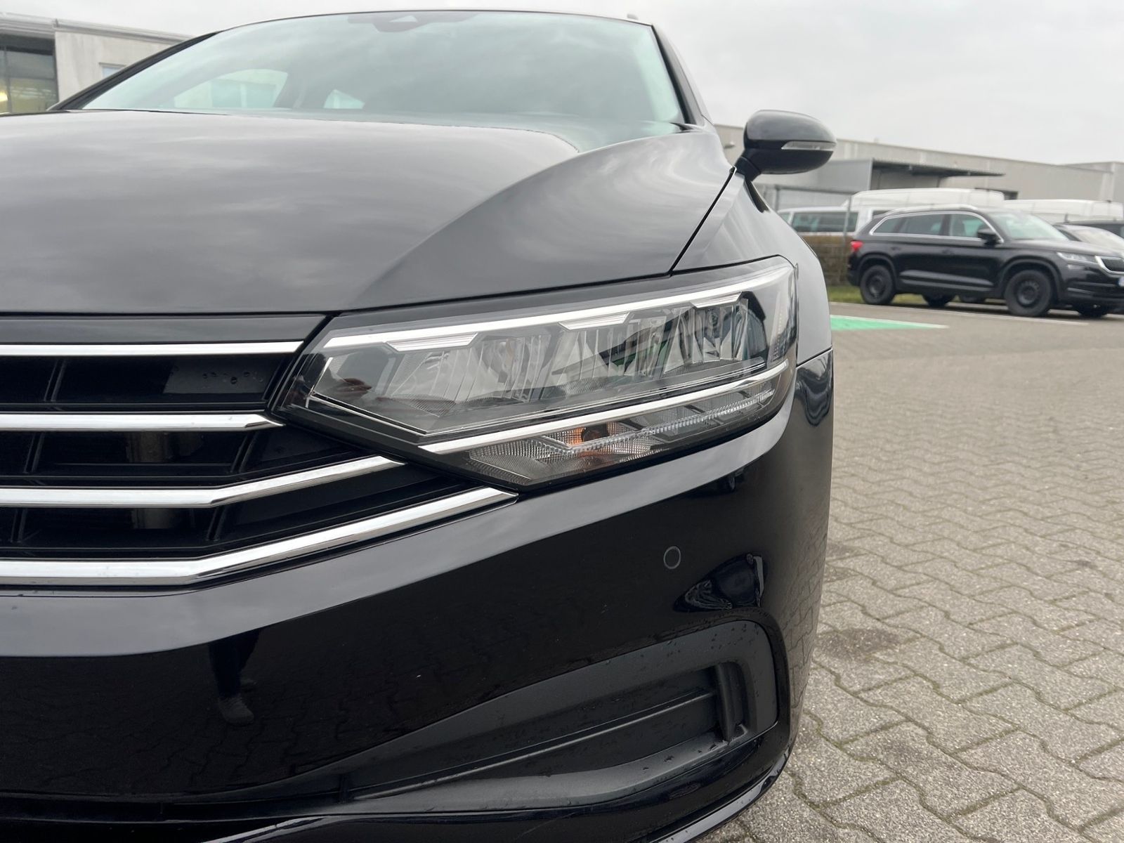 Volkswagen Passat Variant 2.0 TDI DSG +AHK +LED +ACC +RKAM foto 6