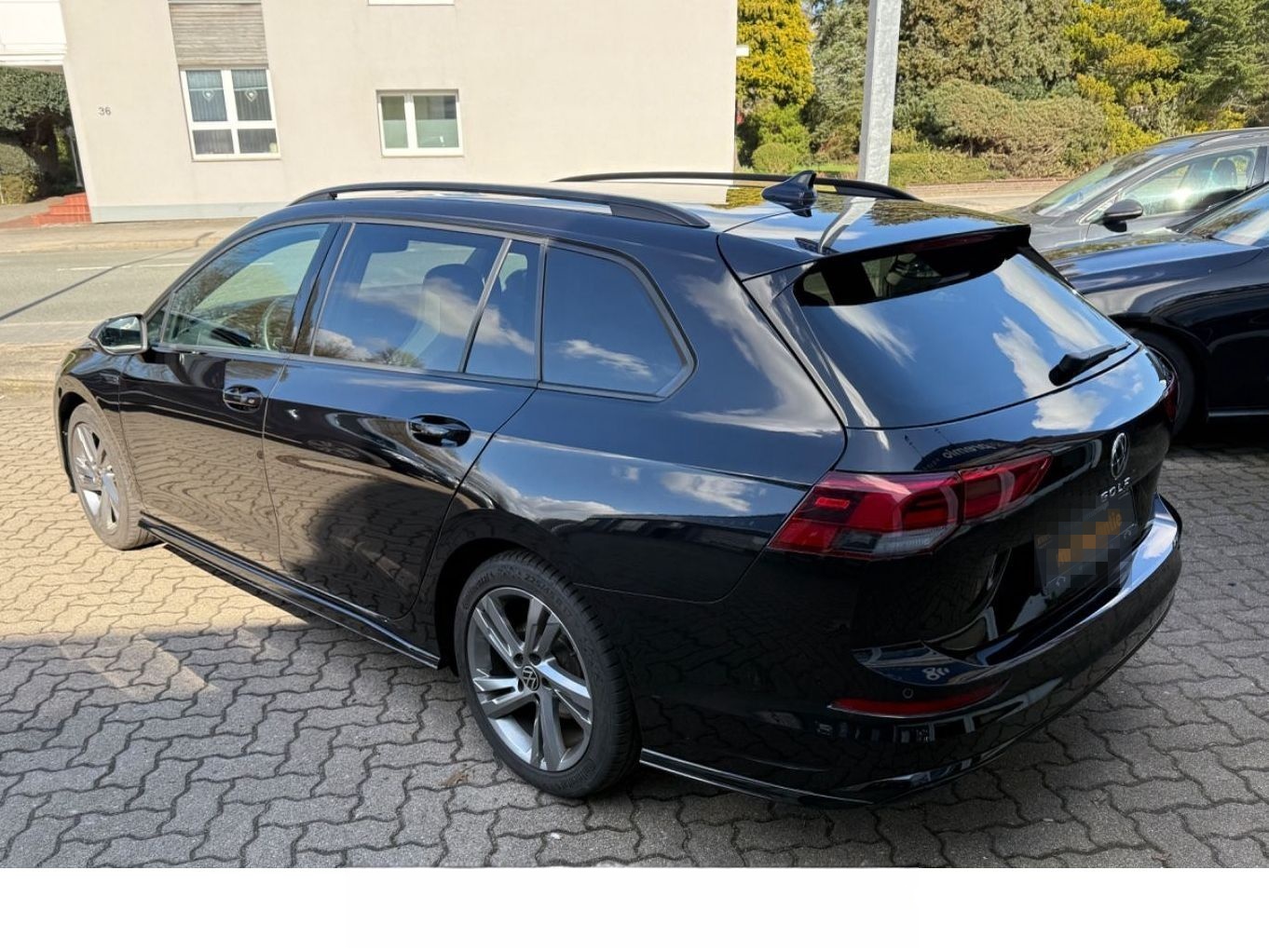 Volkswagen Golf VIII Variant 2,0 TDI DSG R-Line foto 3