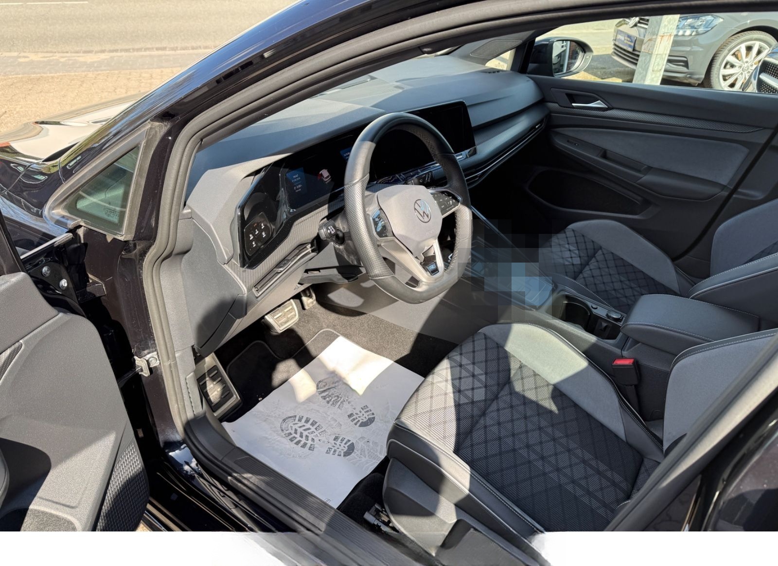 Volkswagen Golf VIII Variant 2,0 TDI DSG R-Line foto 5