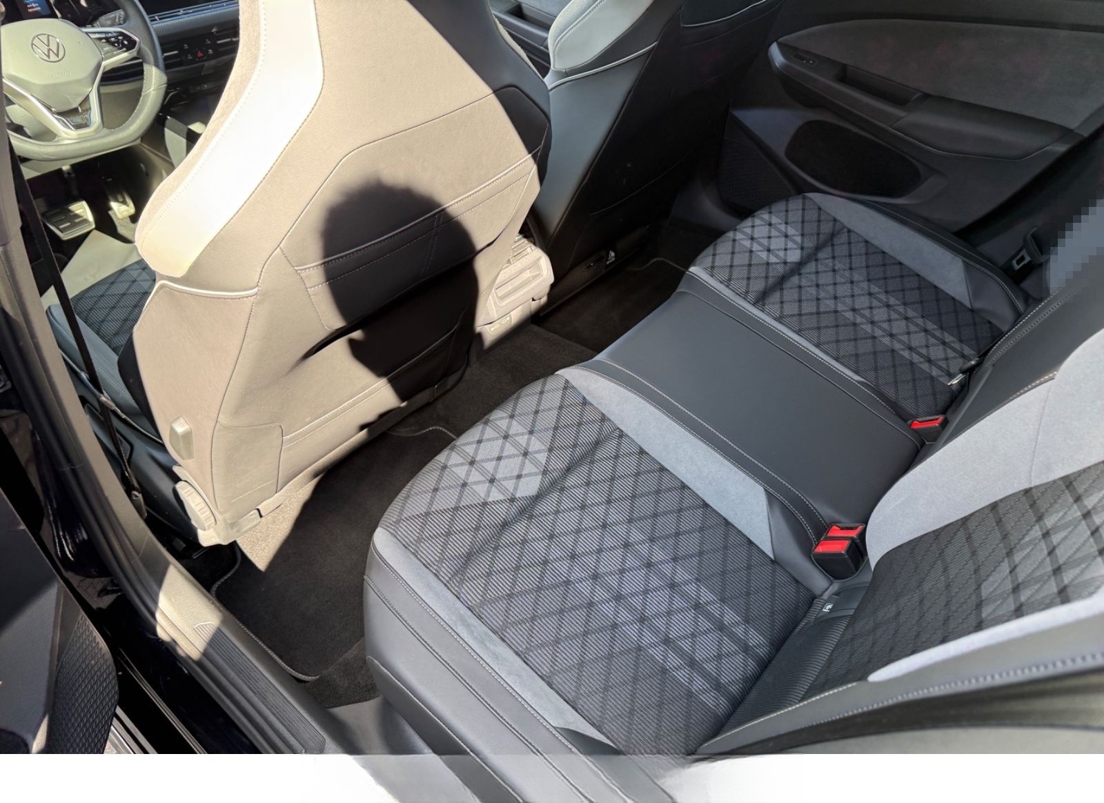 Volkswagen Golf VIII Variant 2,0 TDI DSG R-Line foto 6