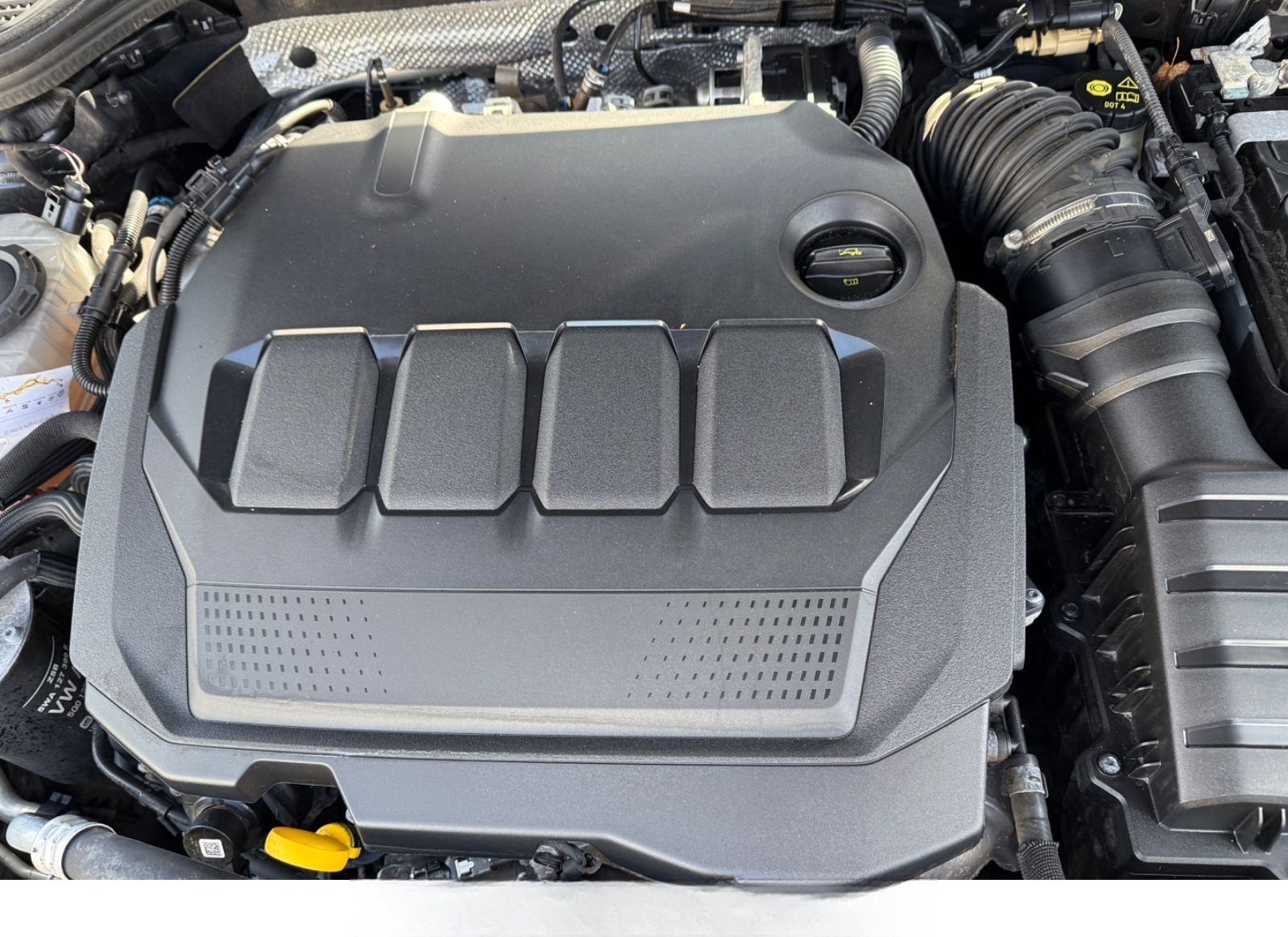 Volkswagen Golf VIII Variant 2,0 TDI DSG R-Line foto 10