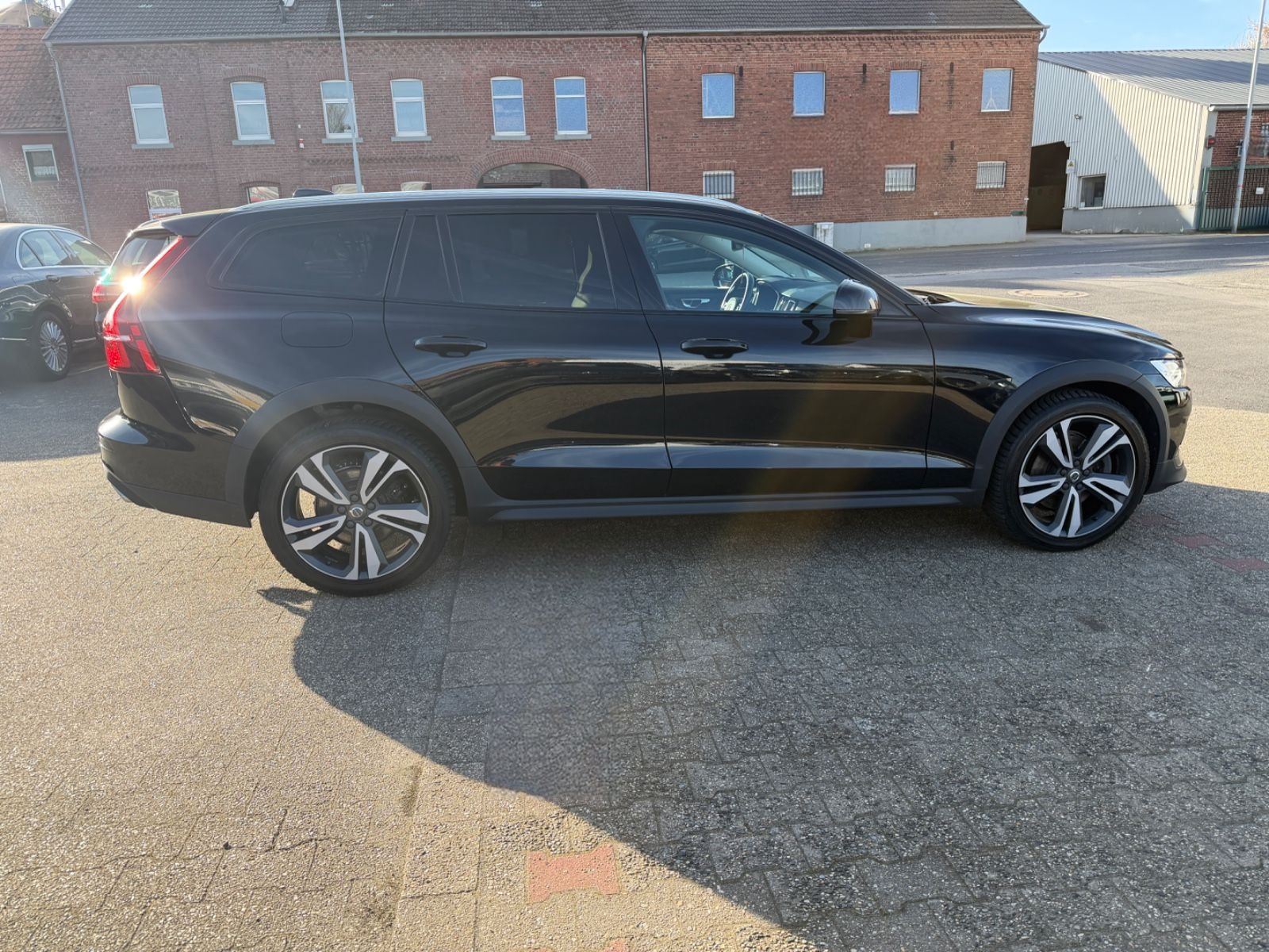 Volvo V60 Cross Country PRO LED AUTOM VOLL AHK foto 4