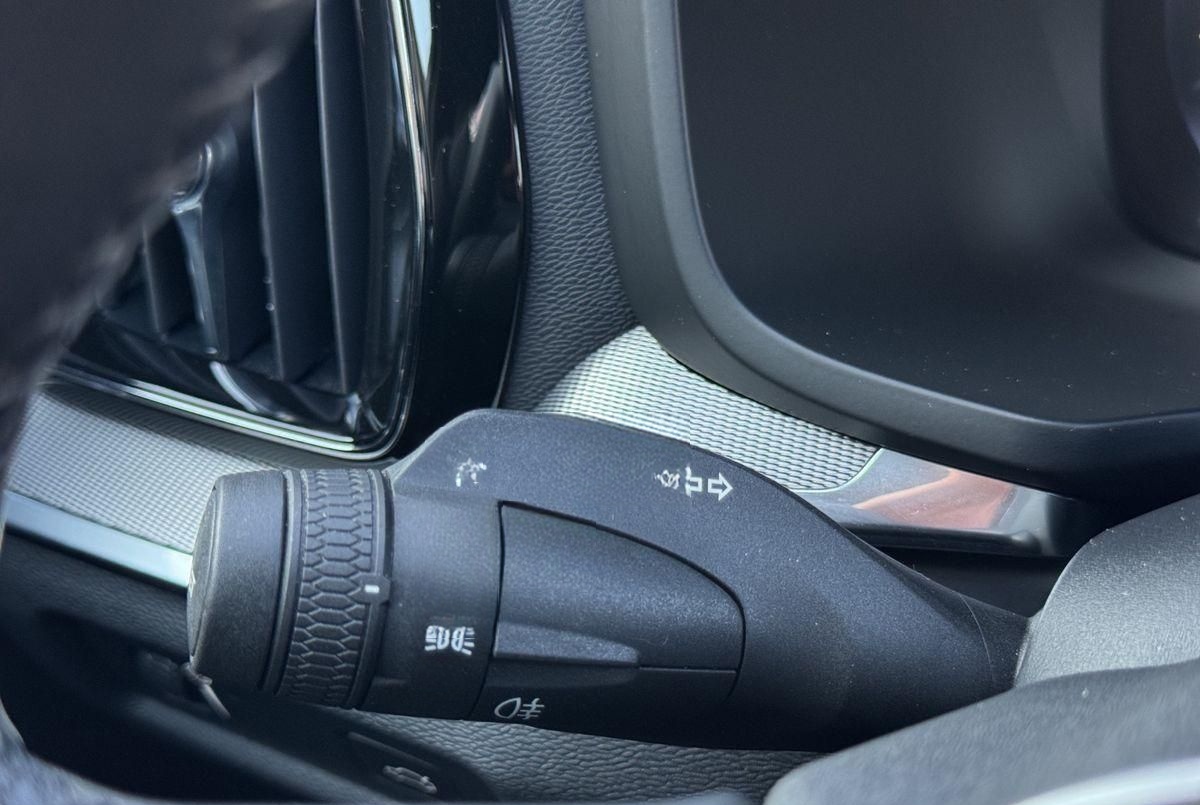 Volvo V60 B4 R Design LED Keyless Memory Alu18 Kamera foto 24