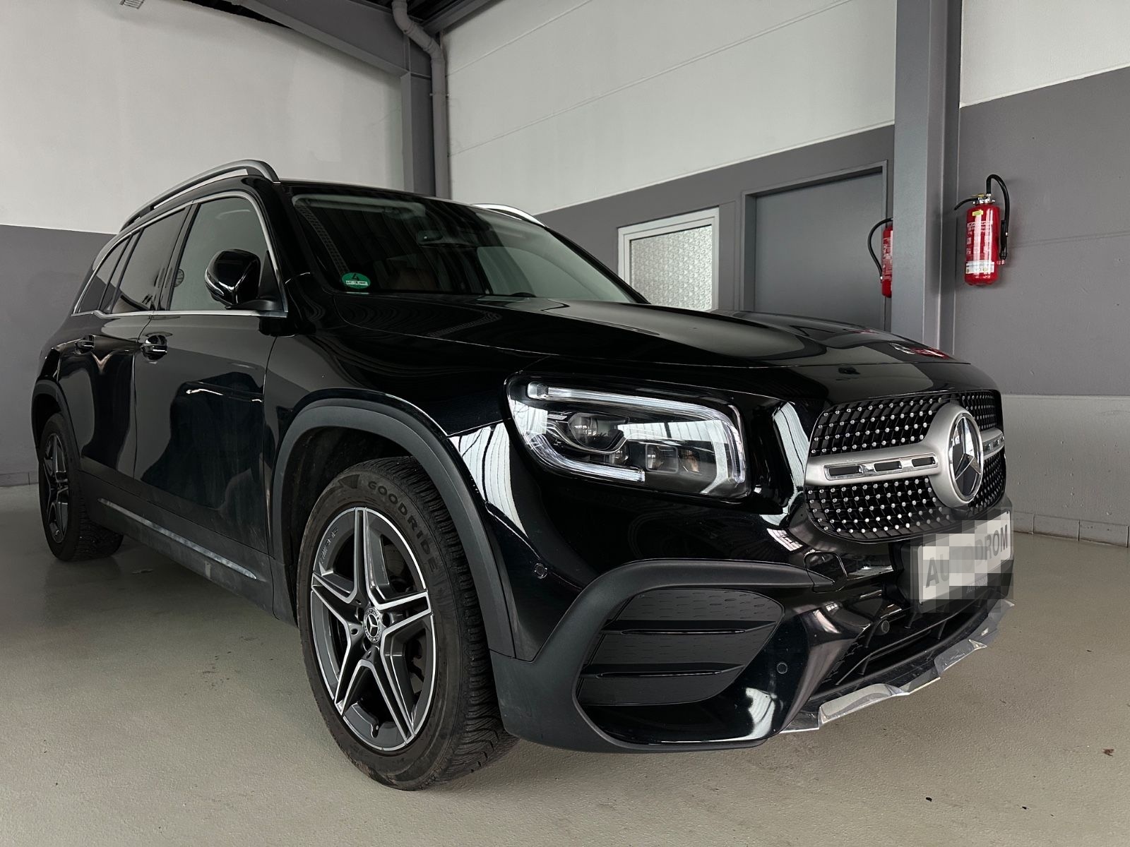 Mercedes-Benz GLB 250 4Matic AMG-Line/360°/Multibeam