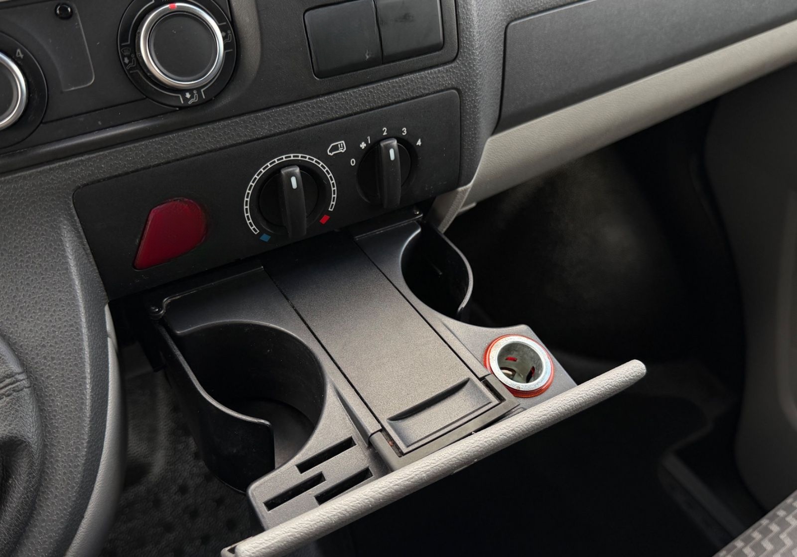 Volkswagen T5 2.0 TDI *KLIMA*Shzg*AHK*9-Sitzer* foto 21