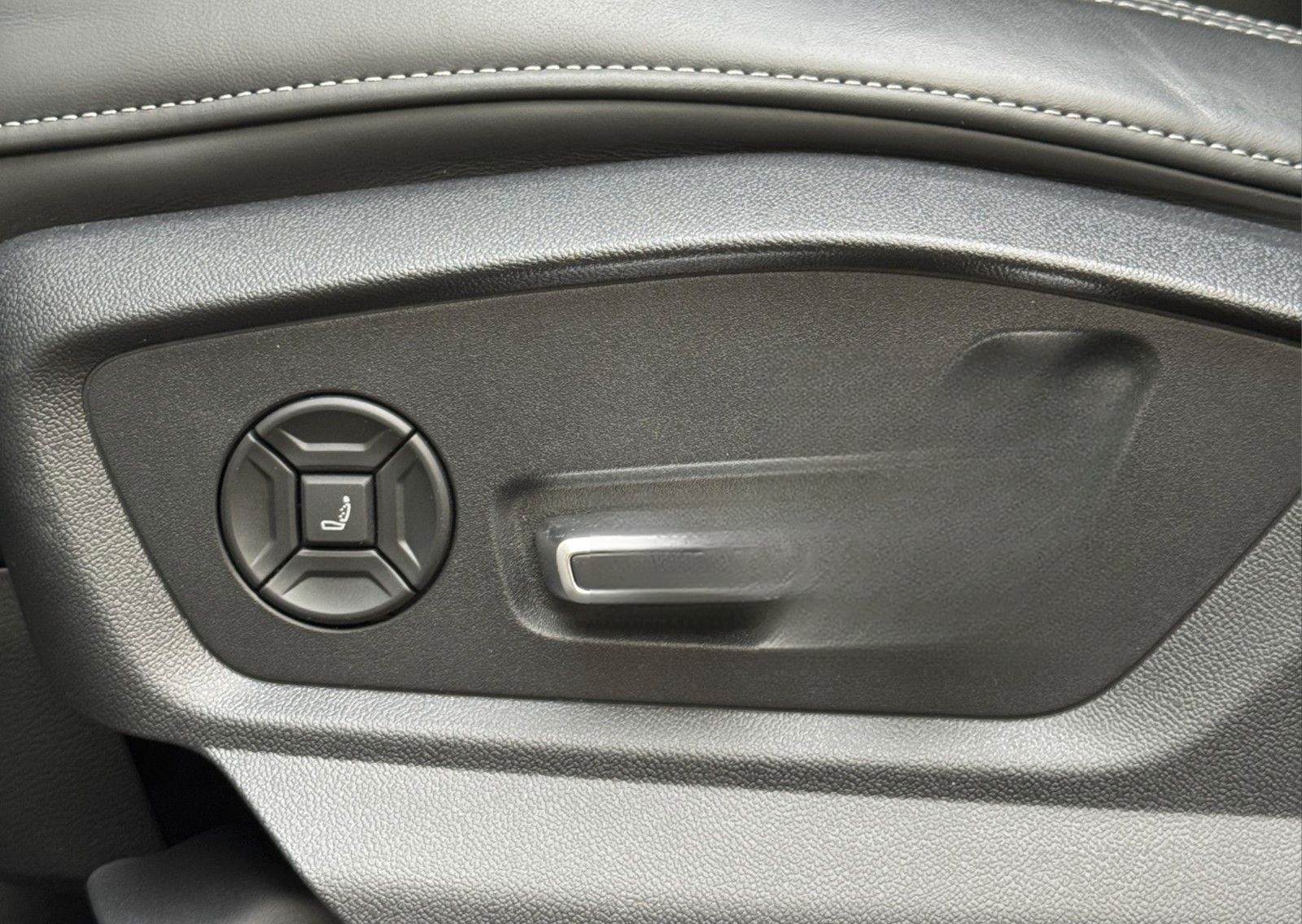 Audi Q8 50 TDI S-LINE 23 PANO MASSAGE B&O 360° foto 20