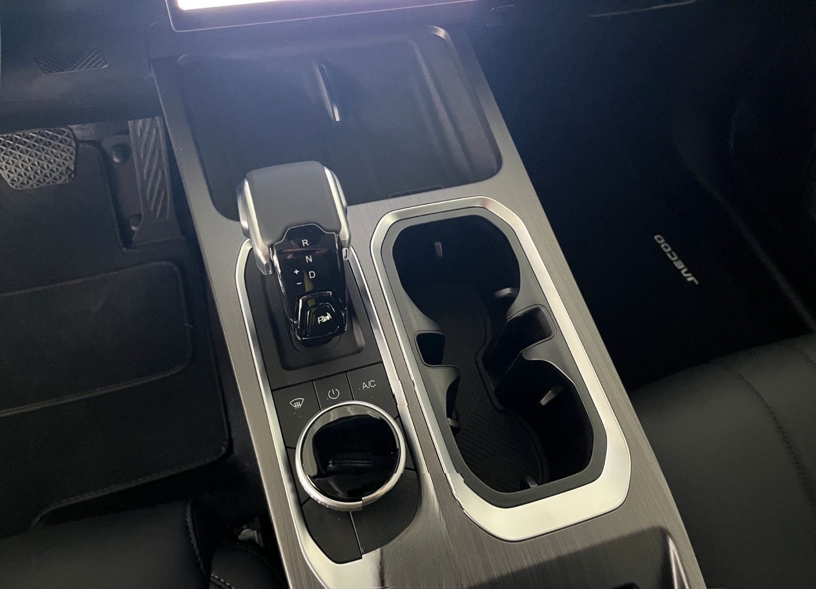 JAECOO 7 Urban 1.6 T-GDI FWD 7DCT/PANO-DA/ACC/LEDER/LED foto 13