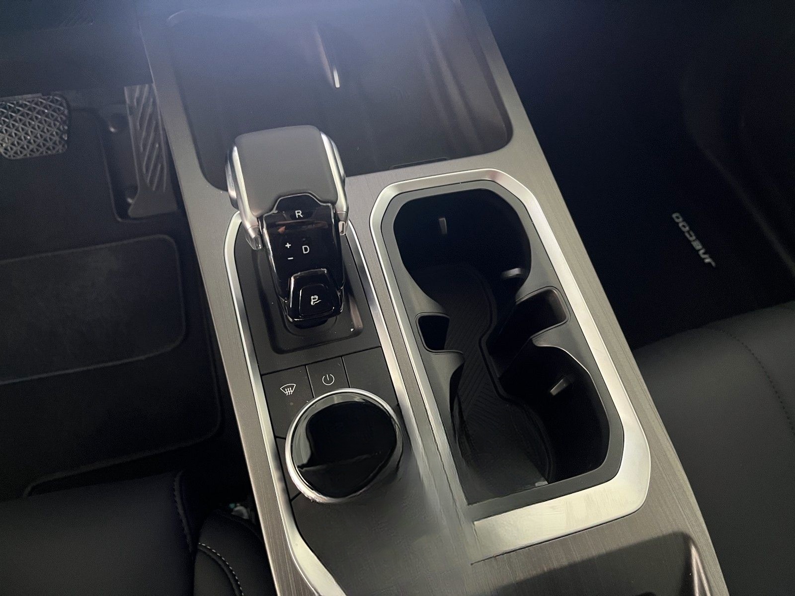 JAECOO 7 Urban 1.6 T-GDI FWD 7DCT/PANO-DA/ACC/LEDER/LED foto 13