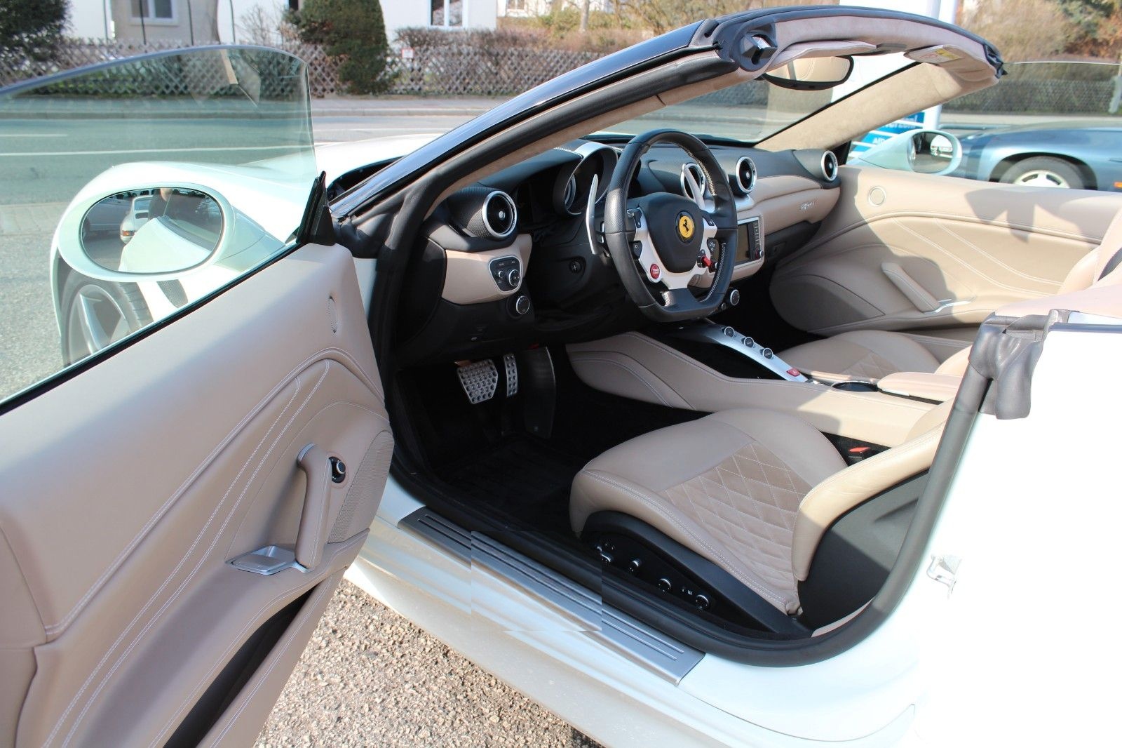 Ferrari California 3.9 V8 T 4-Sitzer foto 14