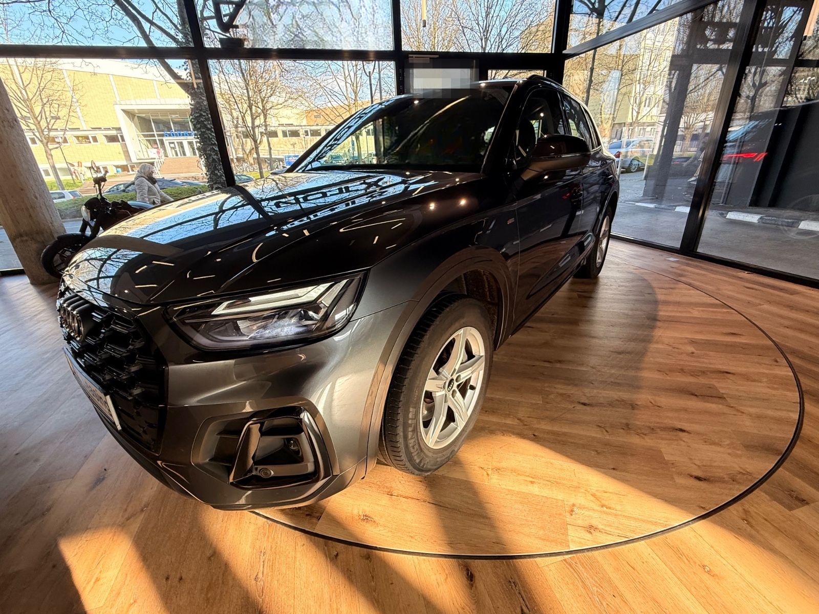 Audi Q5 S-line 55 TFSI e quattro 367 PS Business Pano foto 20