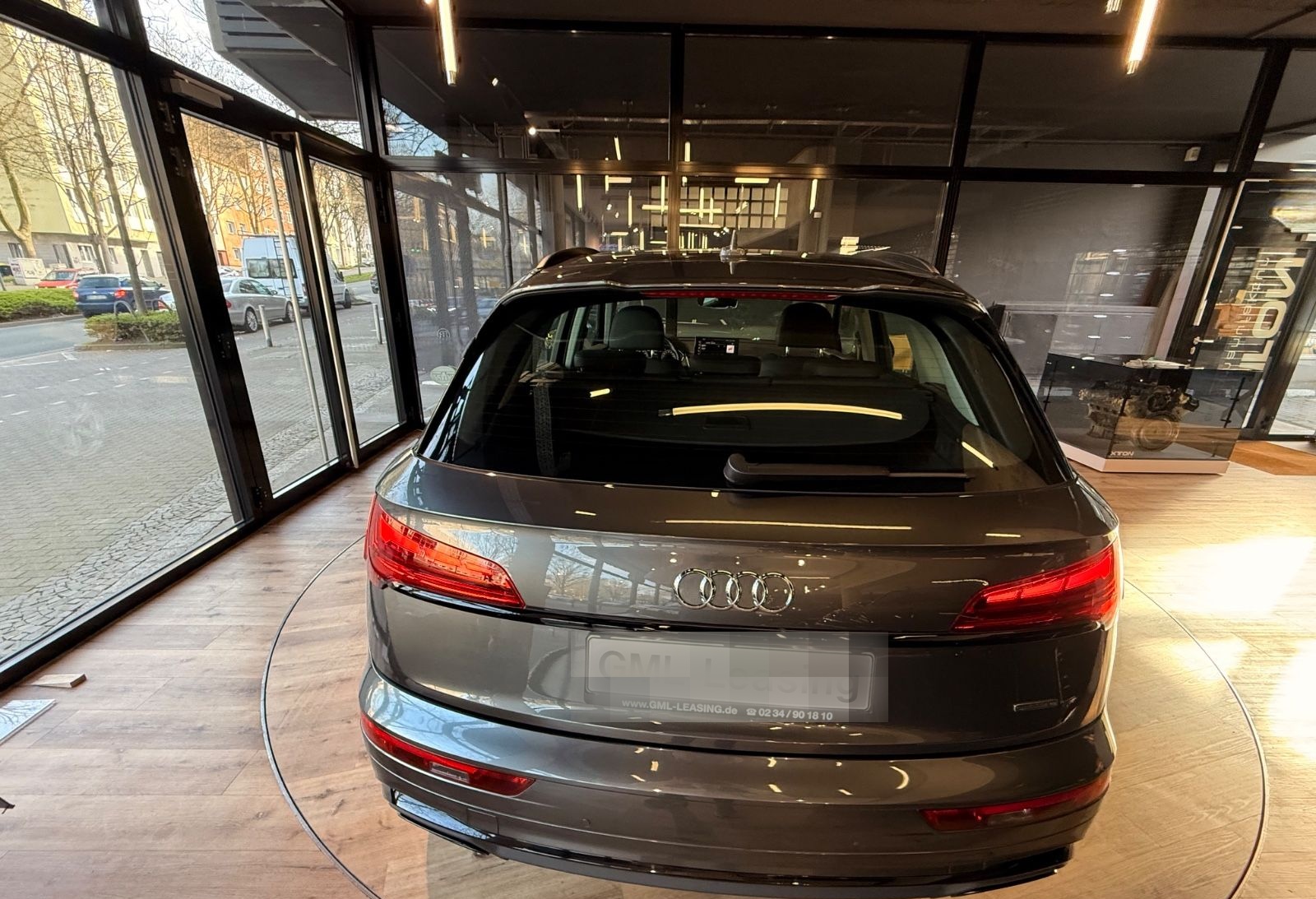 Audi Q5 S-line 55 TFSI e quattro 367 PS Business Pano foto 10