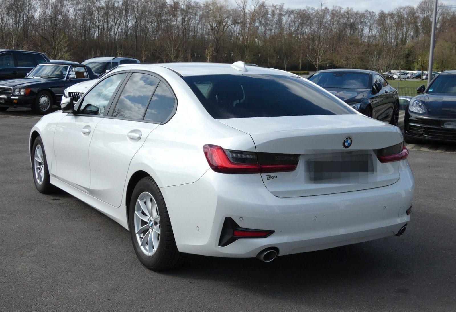 BMW 318d Lim. M Sport GSSD*HARMAN/KARDON*KAMERA*VOLL foto 3
