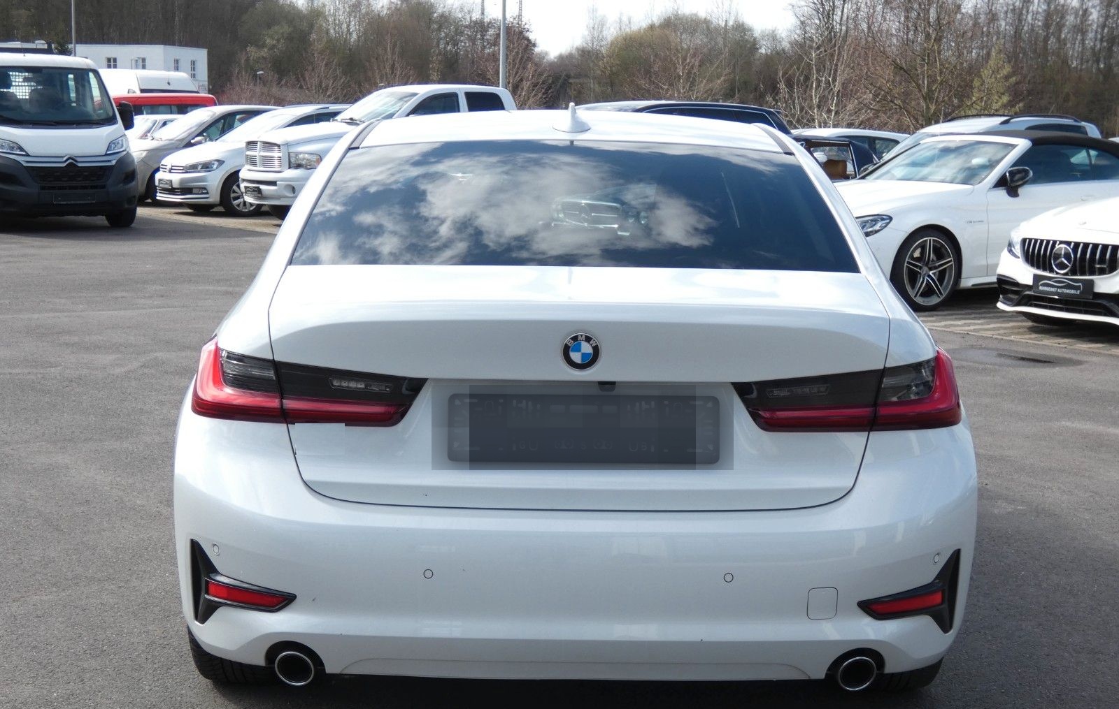 BMW 318d Lim. M Sport GSSD*HARMAN/KARDON*KAMERA*VOLL foto 4