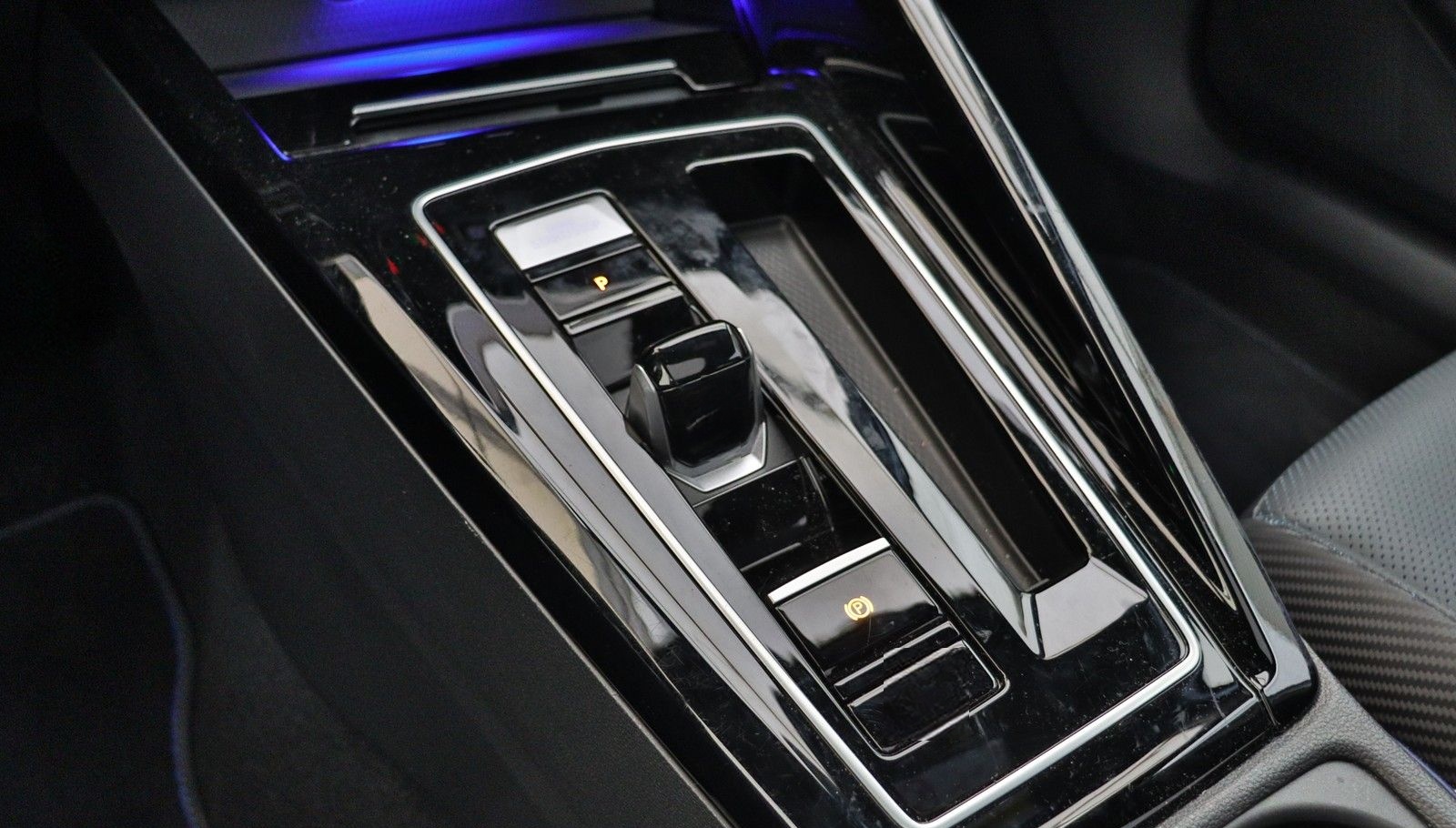 Volkswagen GOLF R PERFOMANCE 20 Jahre Edition 2.0TSI +AKRAP foto 24