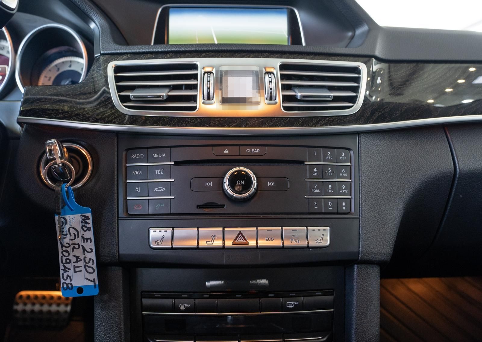 Mercedes-Benz E 250 T 7G-TRONIC *360°-KAM*DISTR.+*LEDER*2.HD* foto 18