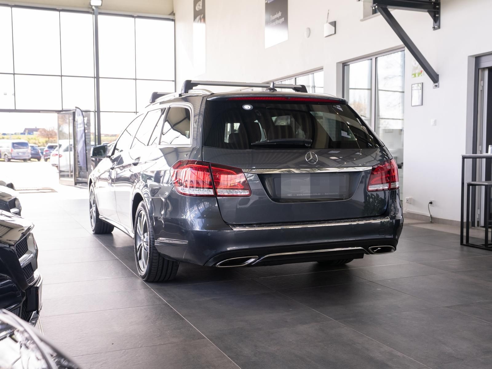 Mercedes-Benz E 250 T 7G-TRONIC *360°-KAM*DISTR.+*LEDER*2.HD* foto 5