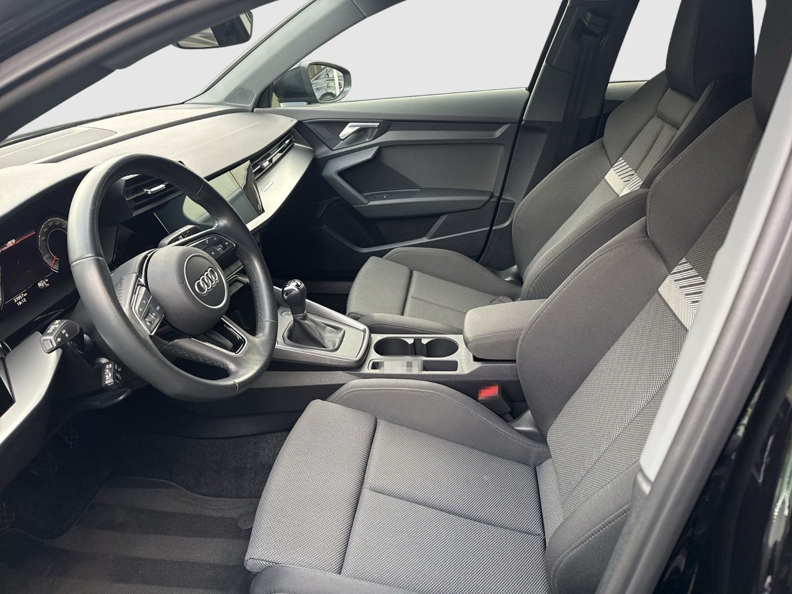 Audi A3 Sportback 30 advanced BLACKPAK AHK LM18 foto 6