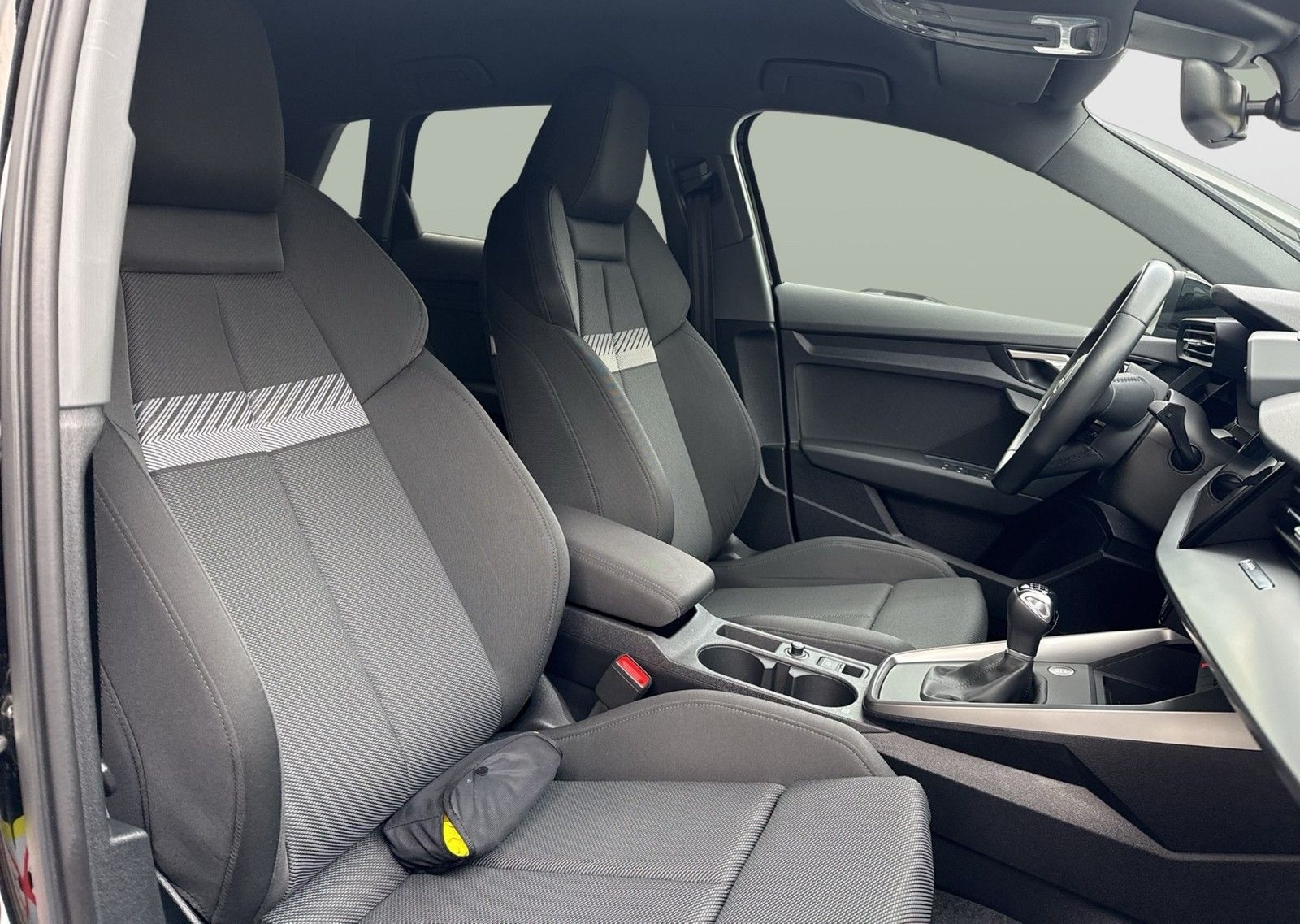 Audi A3 Sportback 30 advanced BLACKPAK AHK LM18 foto 10