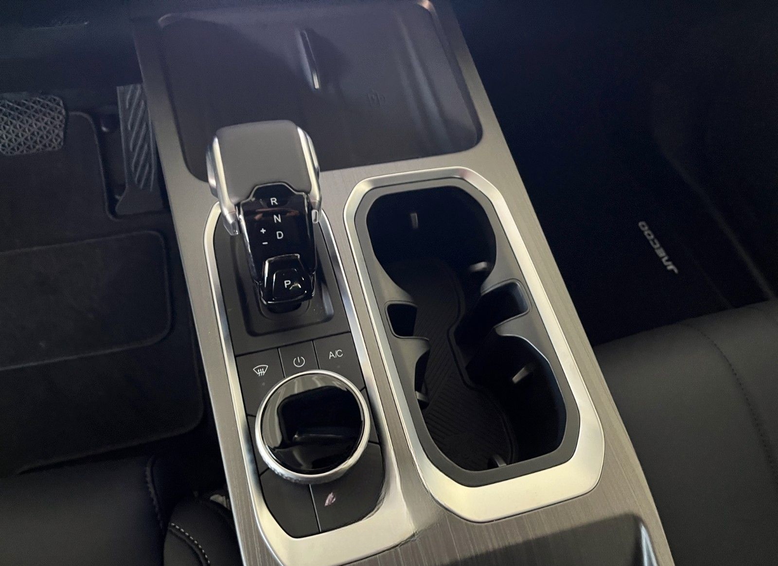 JAECOO 7 Urban 1.6 T-GDI FWD 7DCT/PANO-DA/ACC/LEDER/LED foto 14