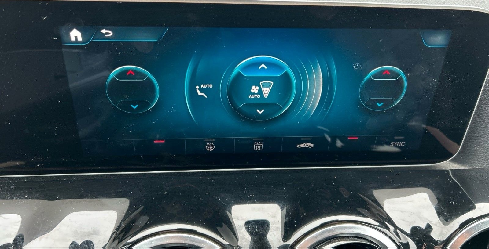 Mercedes-Benz B 200 d T.Leder Navi CarPlay RFK SHZ AHK LED foto 17