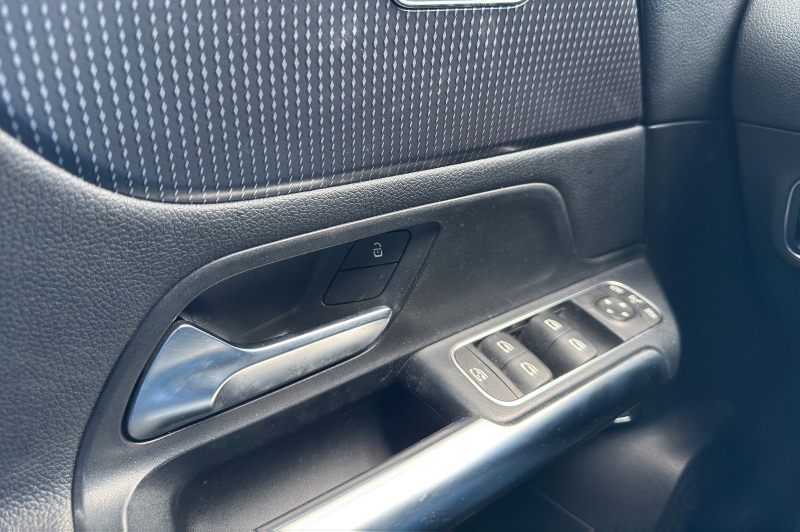 Mercedes-Benz B 200 d T.Leder Navi CarPlay RFK SHZ AHK LED foto 22