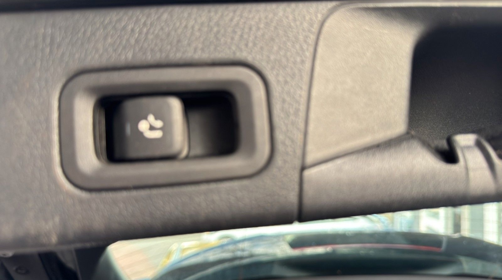 Mercedes-Benz B 200 d T.Leder Navi CarPlay RFK SHZ AHK LED foto 23