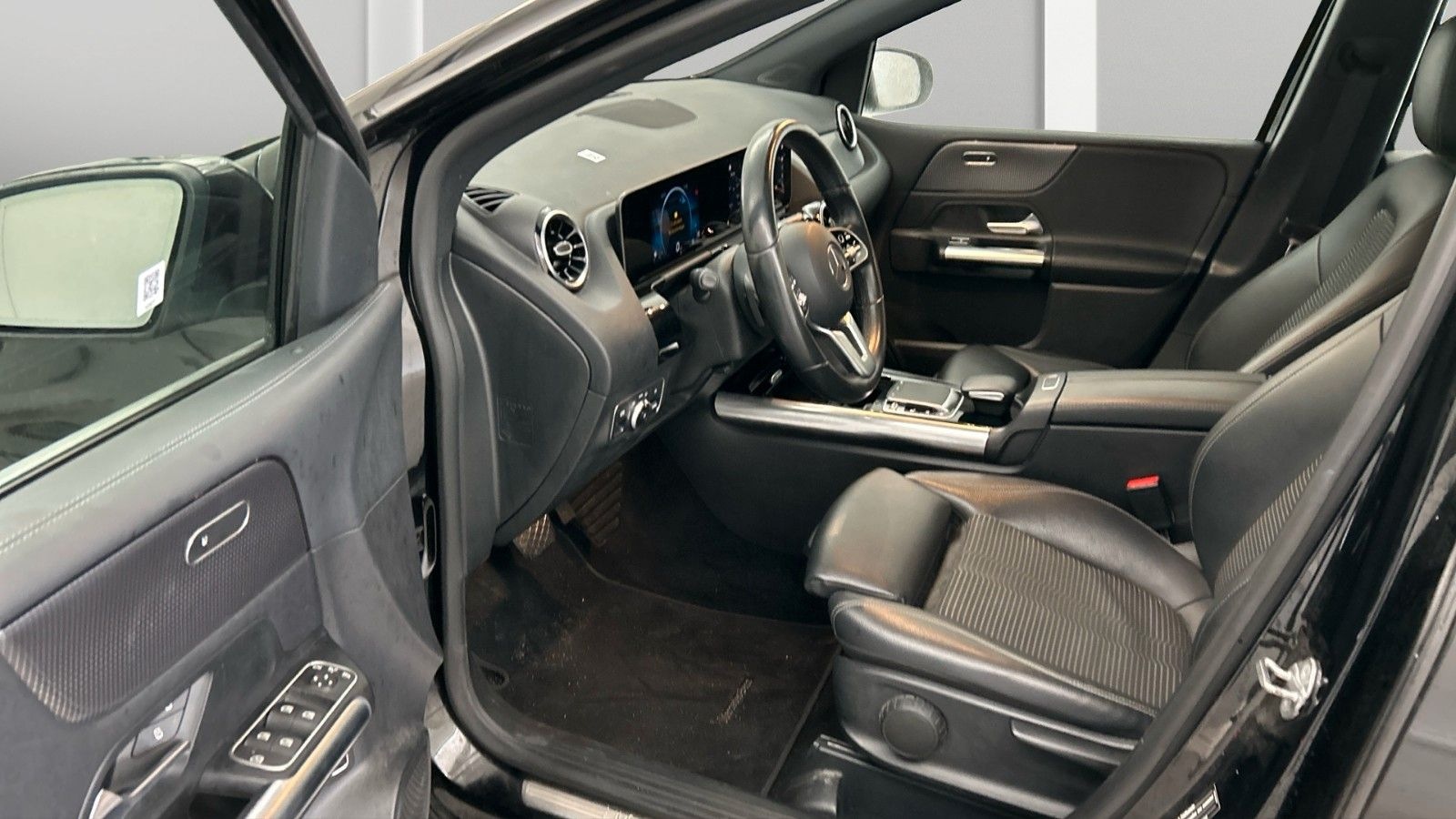 Mercedes-Benz B 200 d T.Leder Navi CarPlay RFK SHZ AHK LED foto 7