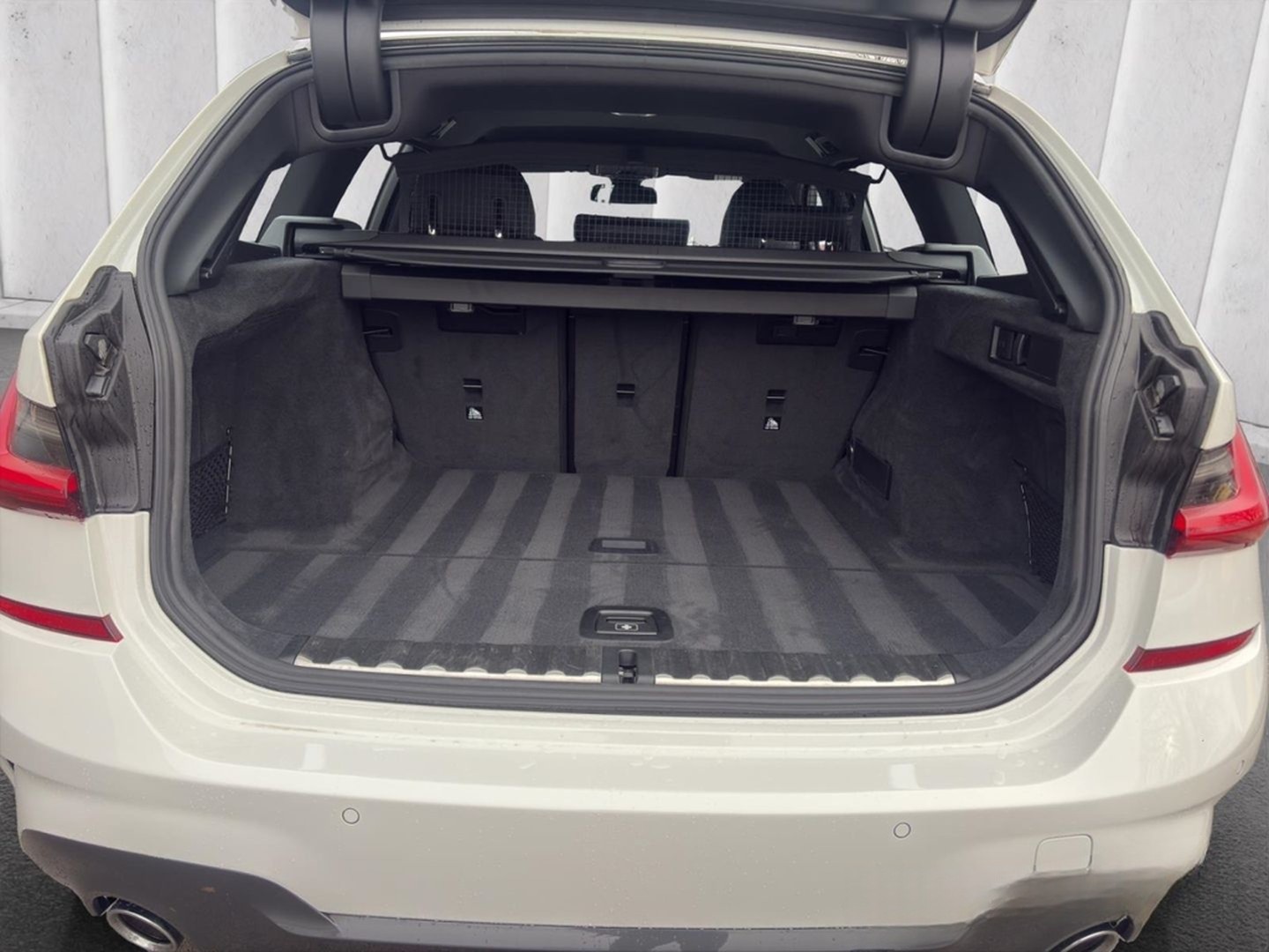 BMW 330 d xDrive M Sport Touring LED Navi SHZ PDC 18 foto 5