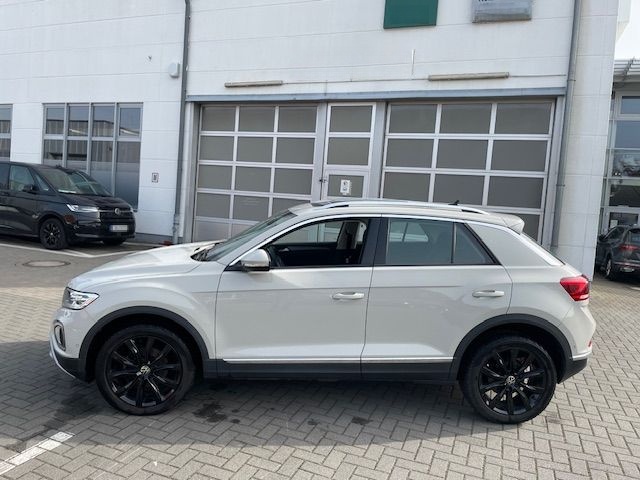 Volkswagen T-Roc 1.5TSi Style AHK Panoramadach 18Zoll ACC L foto 2