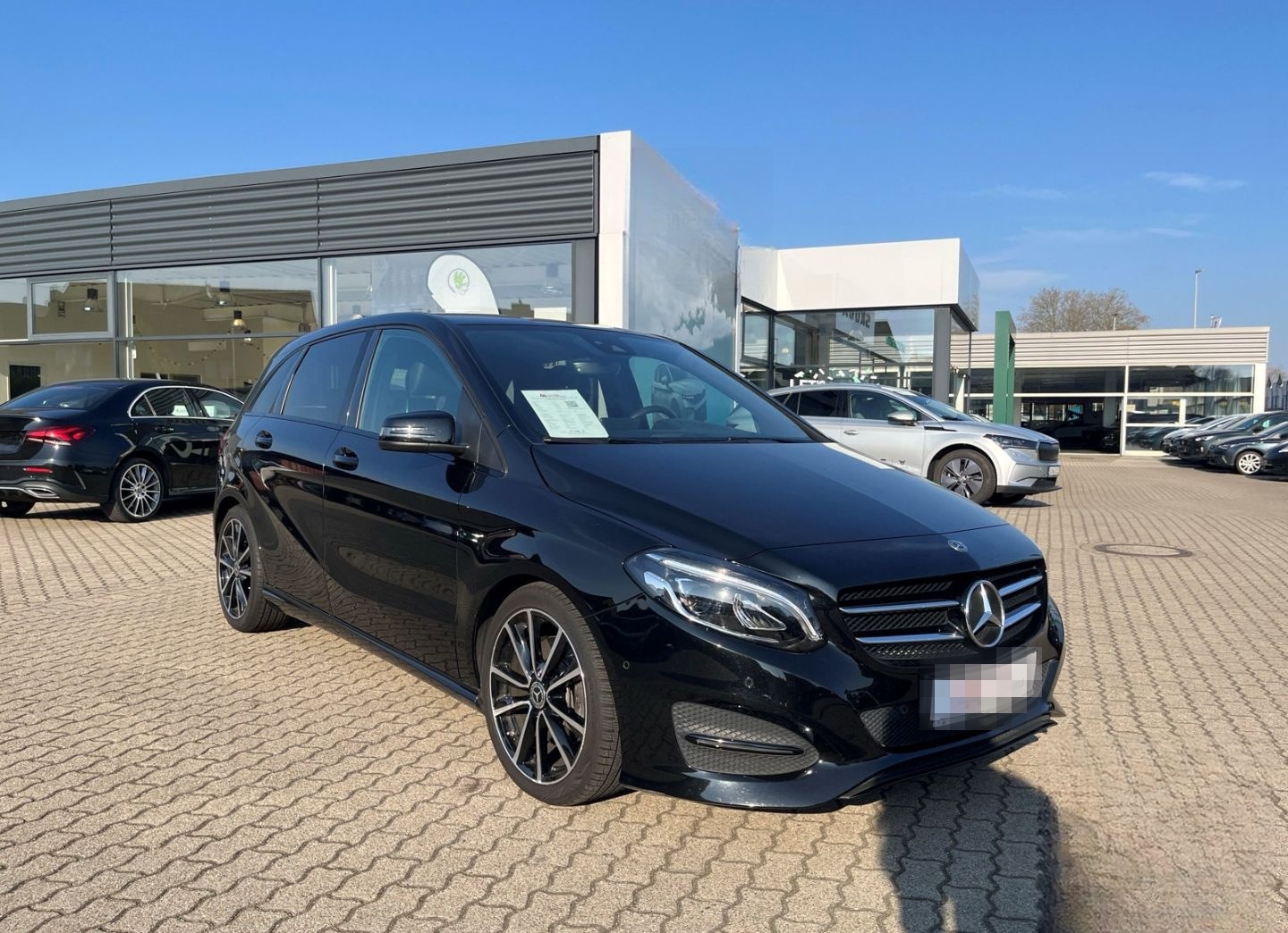 Mercedes-Benz B 250 URBAN 211 PS 4MATIC DCT LED KAMERA NAVI TE foto 3