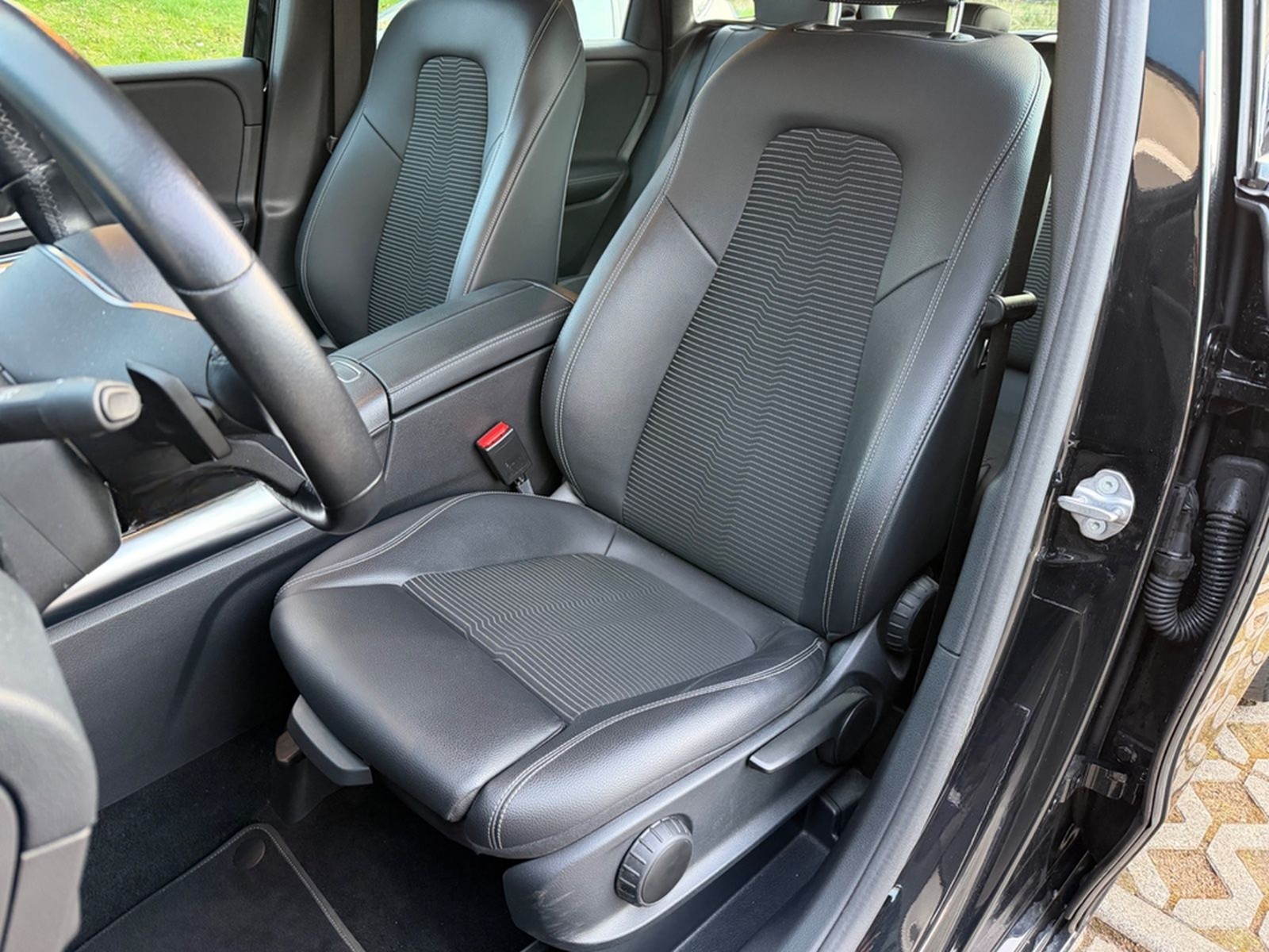 Mercedes-Benz B 220 4Matic ProgressiveLED/NAVI/AHK/TOTWASS/RFK foto 19
