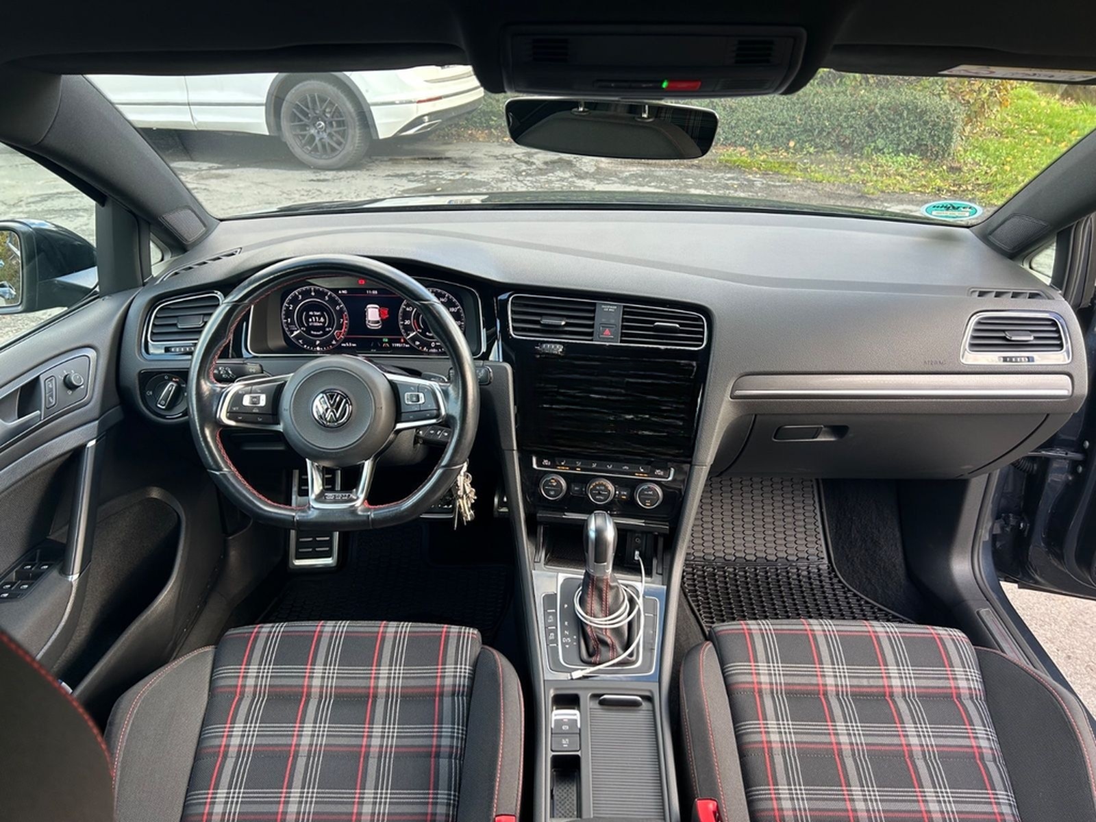 Volkswagen Golf 2.0 TSI DSG GTI Performance GTI Performance foto 5