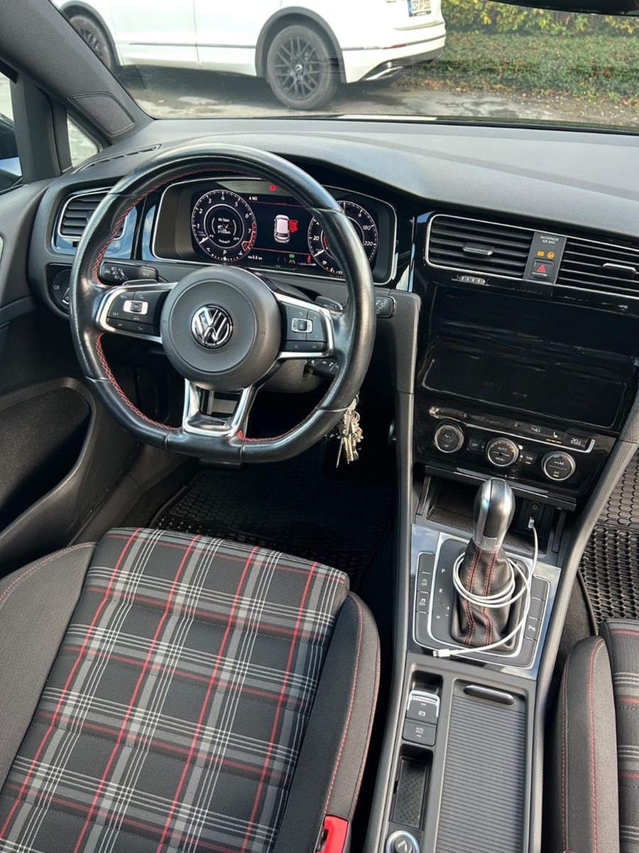Volkswagen Golf 2.0 TSI DSG GTI Performance GTI Performance foto 6