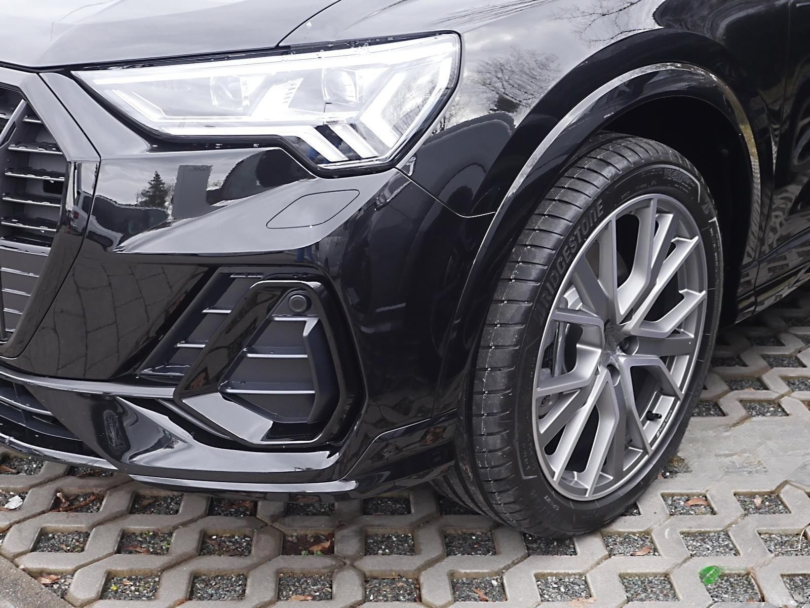 Audi Q3 40 TDI qu. 2x S line Matrix Pano RüKa Standh. foto 13