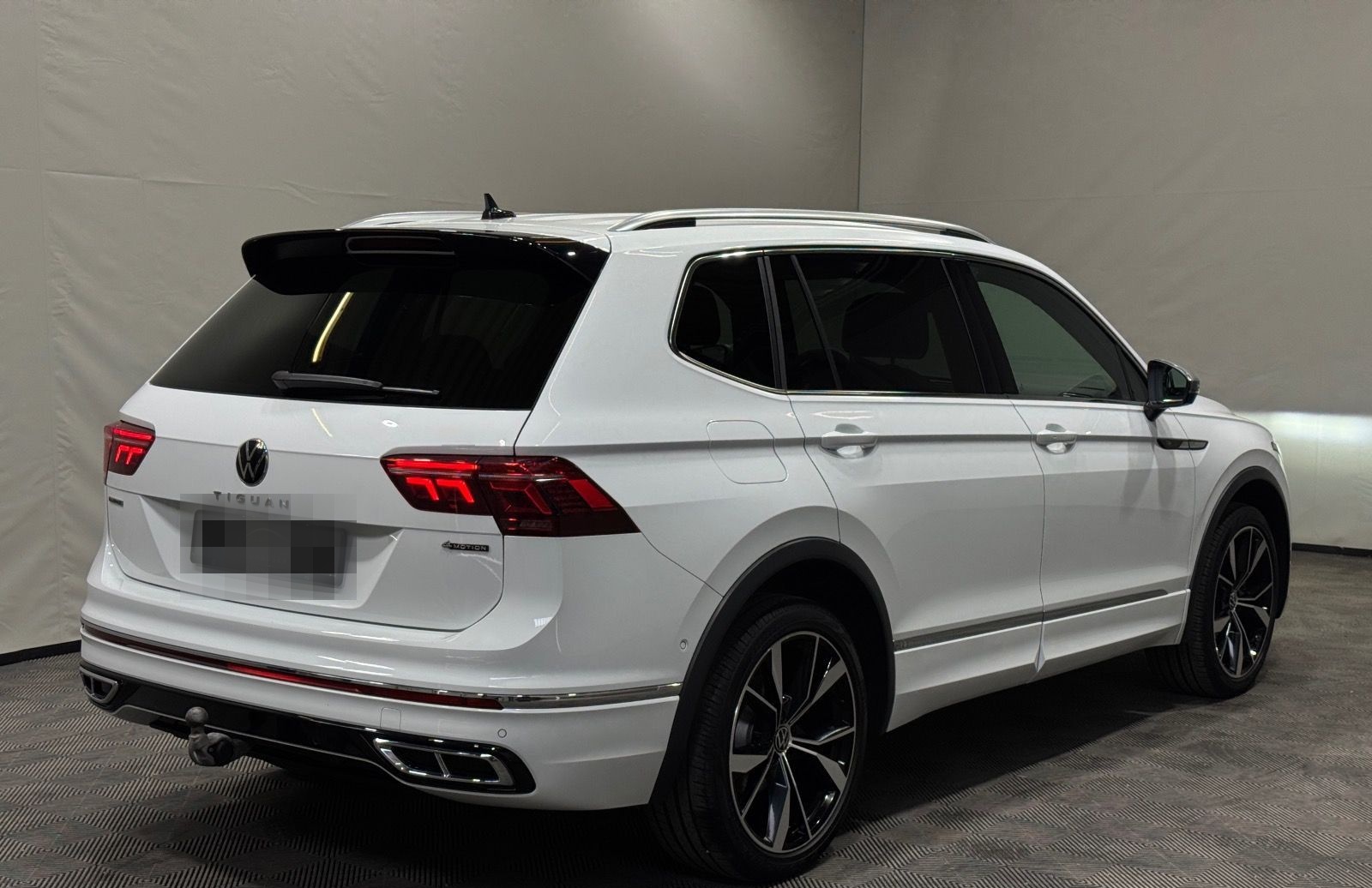 Volkswagen Tiguan Allspace R-Line 2.0 TDI DSG 4M | AHK ACC foto 17
