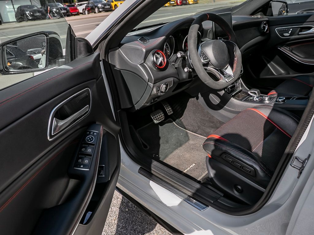 Mercedes-Benz CLA 45 AMG Shooting Brake PERFORMANCE SITZE PANO foto 9