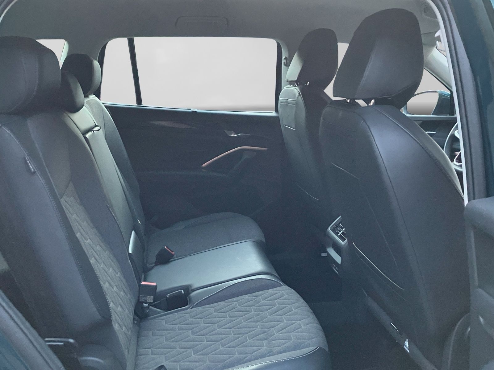 Volkswagen Tayron 2.0 TDI DSG 4M LIFE 7-SITZE NAVI AHK KAME foto 6