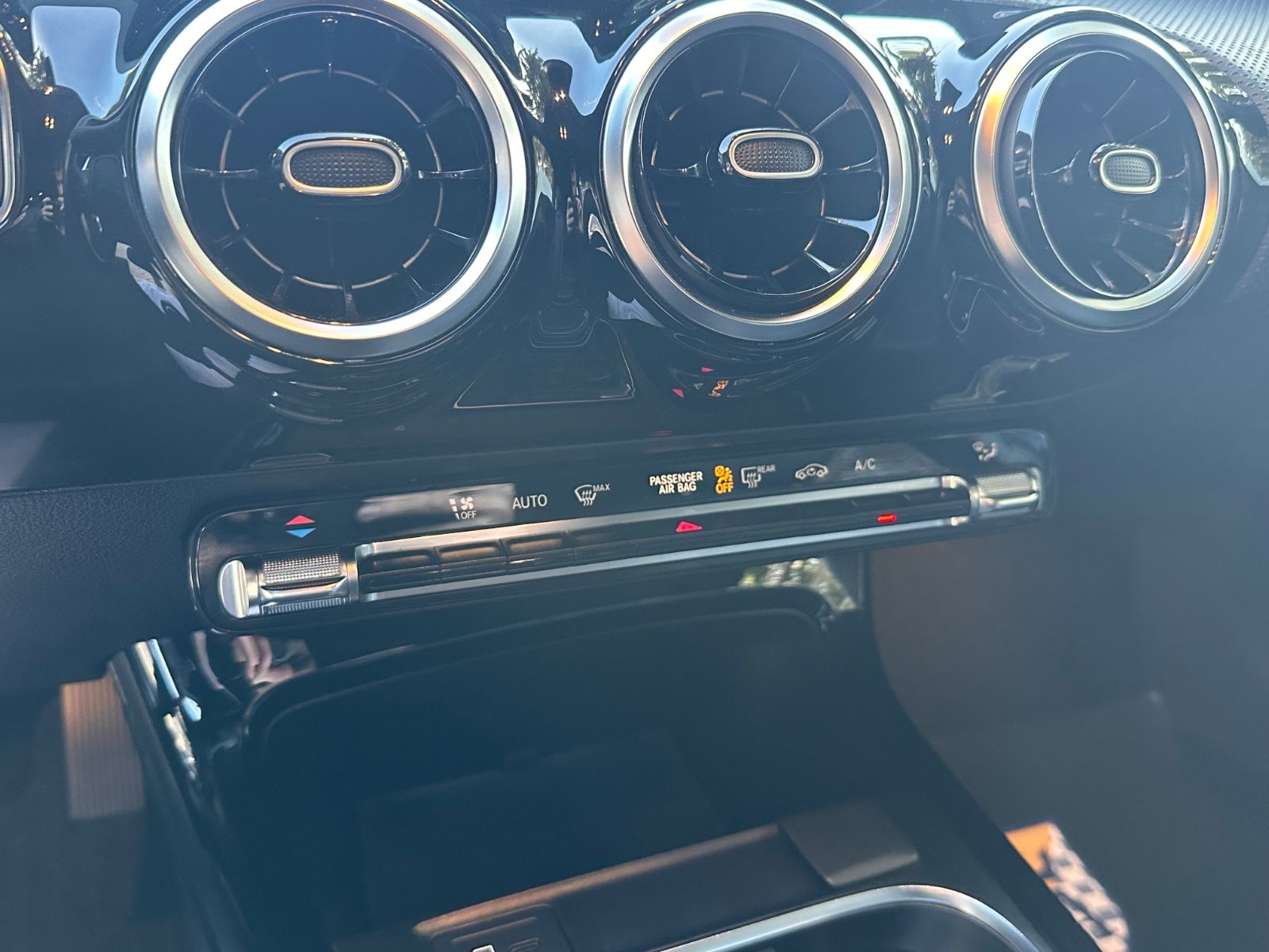 Mercedes-Benz A220 4Matic/Night-Paket/Pano/Kamera/LED/Leder foto 24